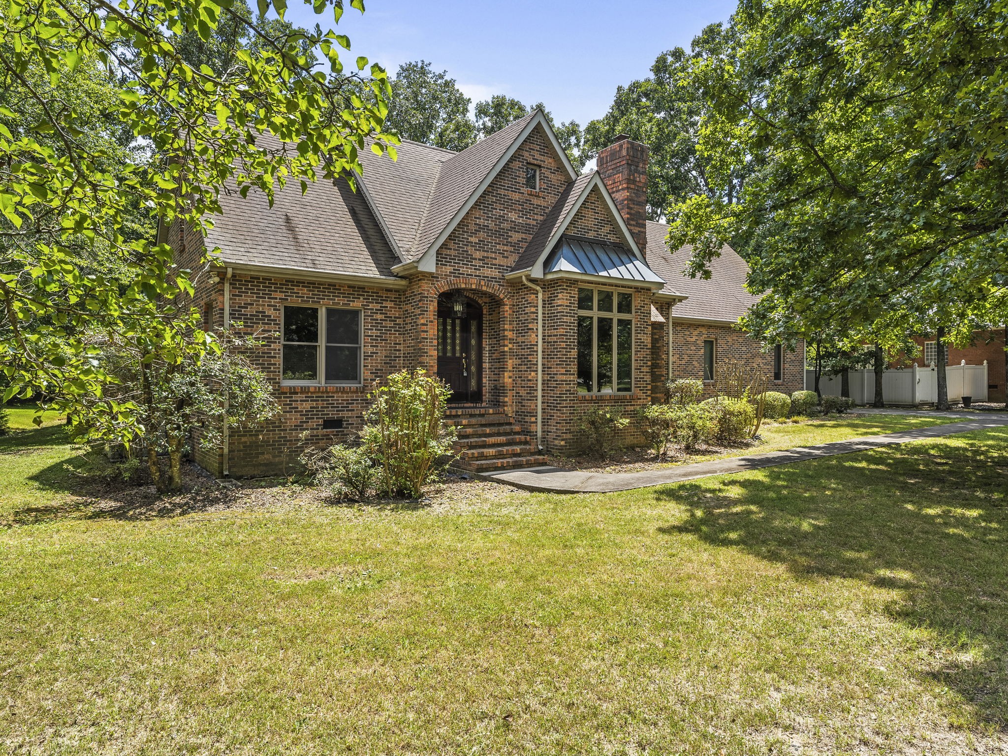 104 Southampton Dr