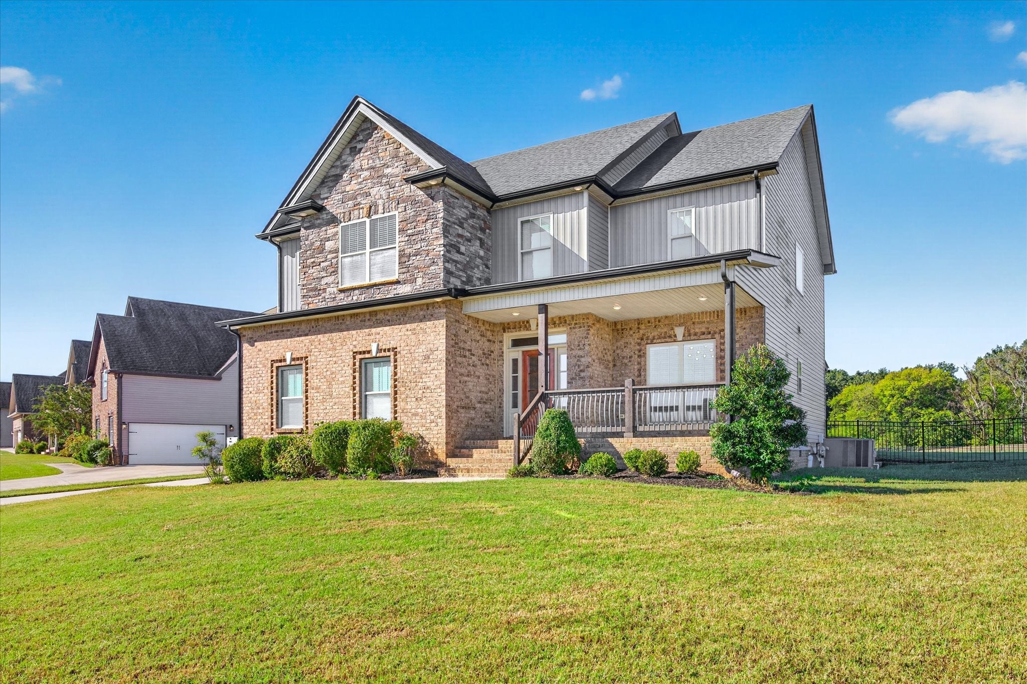 1000 Promenade Dr