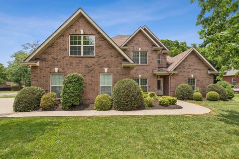 2805 Wynthrope Hall Dr Murfreesboro TN 37129