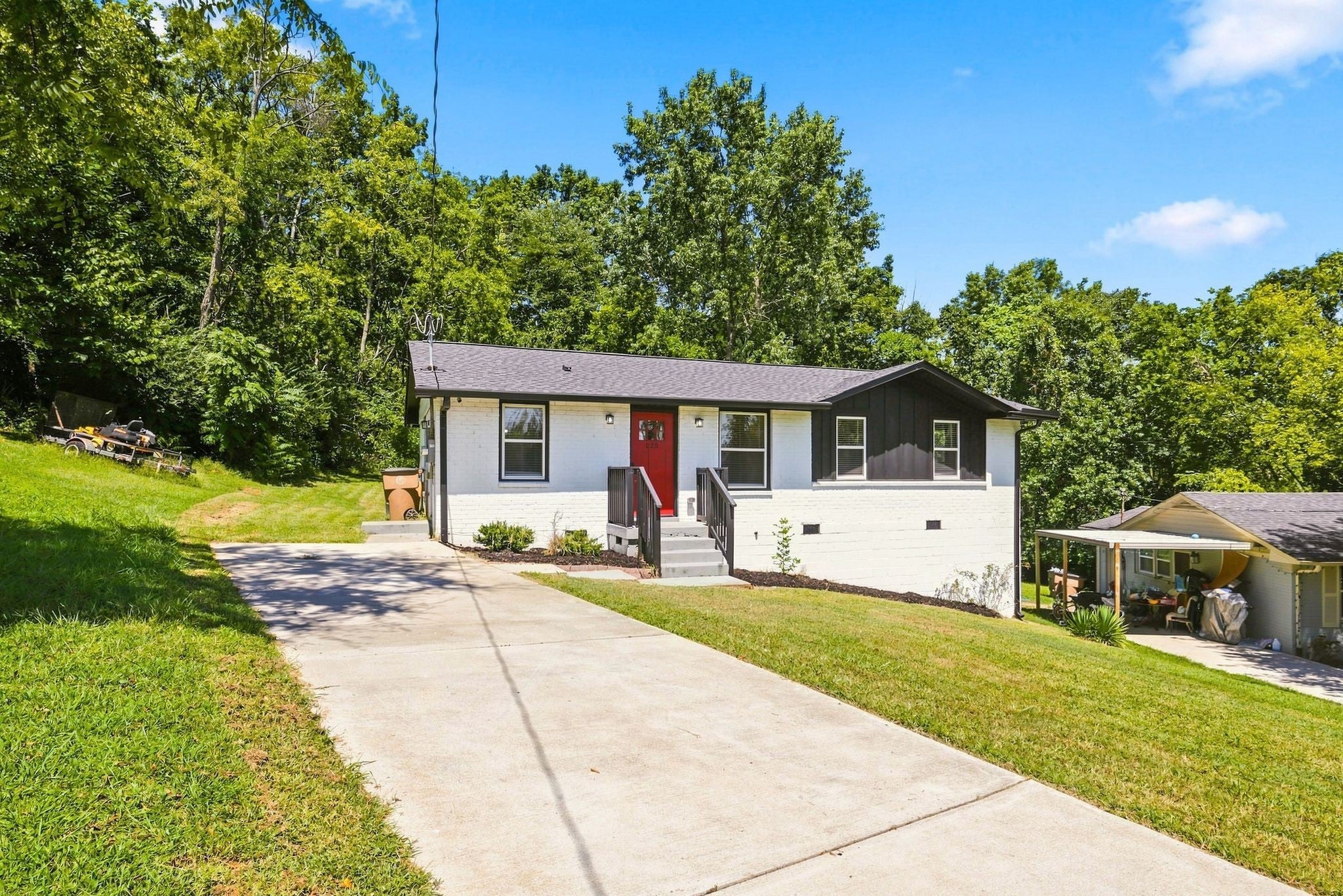 625 Maclaurin Ct