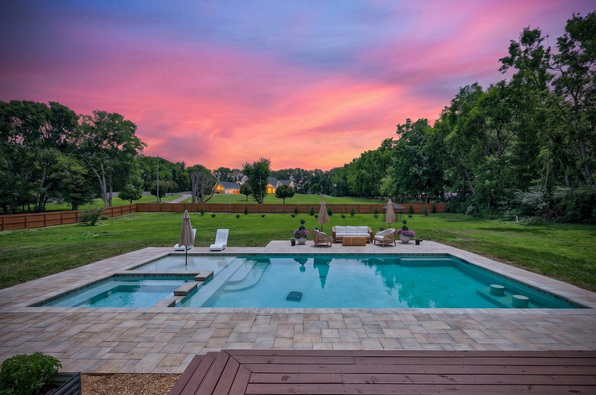 6-bed listing at 510 Granny White Pike, Brentwood