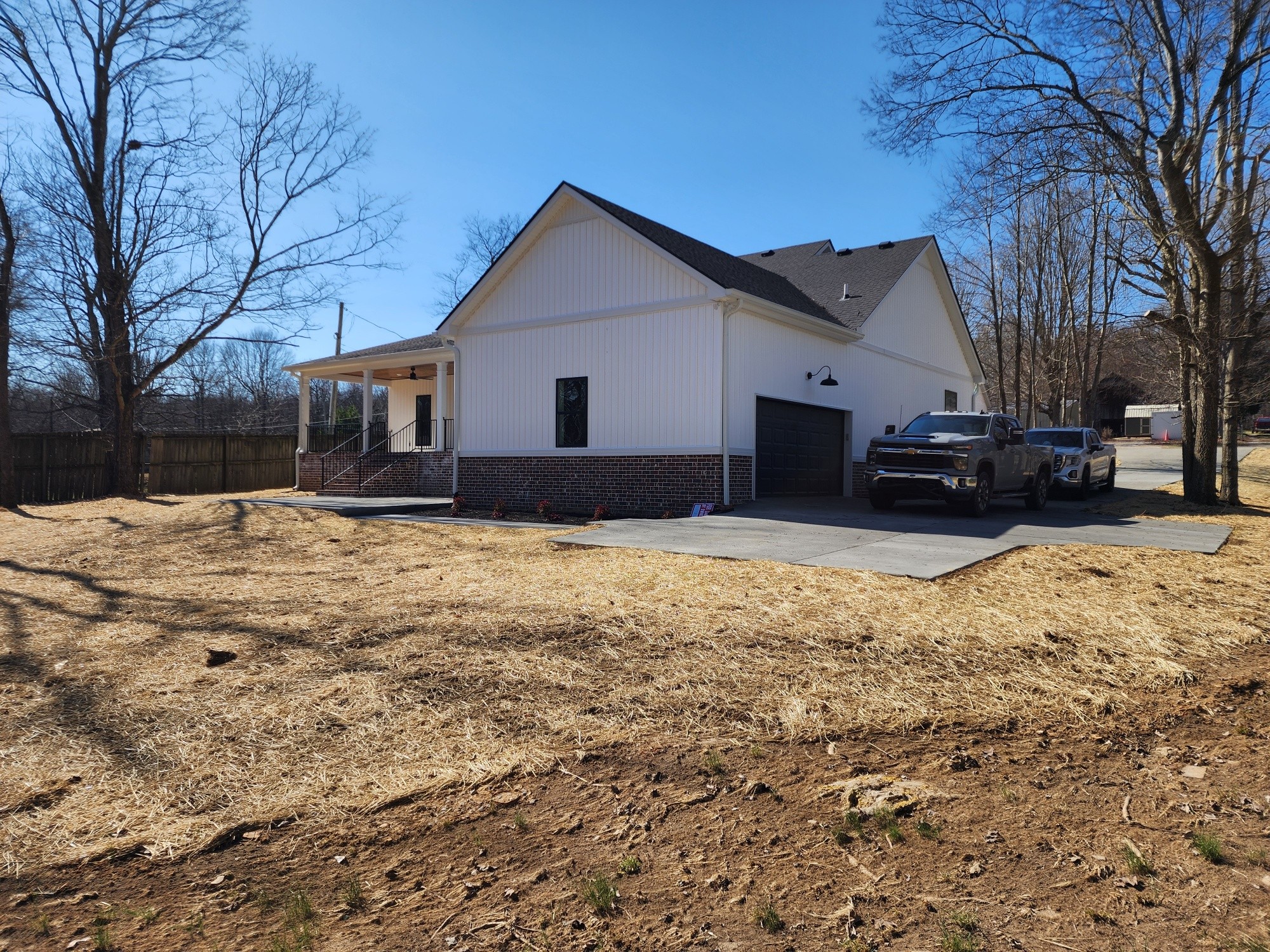 240 S Tunnel Rd