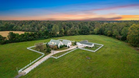 920 Essie Cleek Rd Tullahoma TN 37388