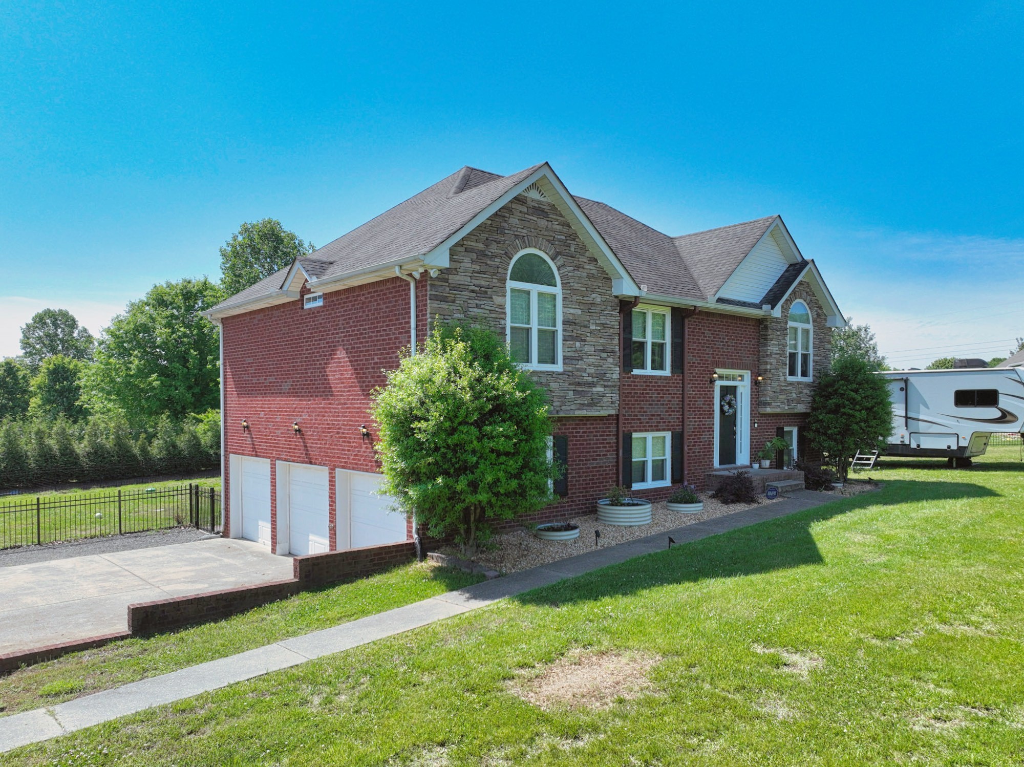 306 Michael Cir