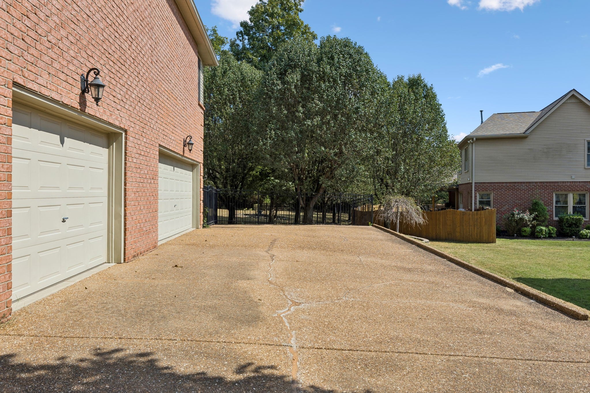 5553 Peninsula Park Lndg