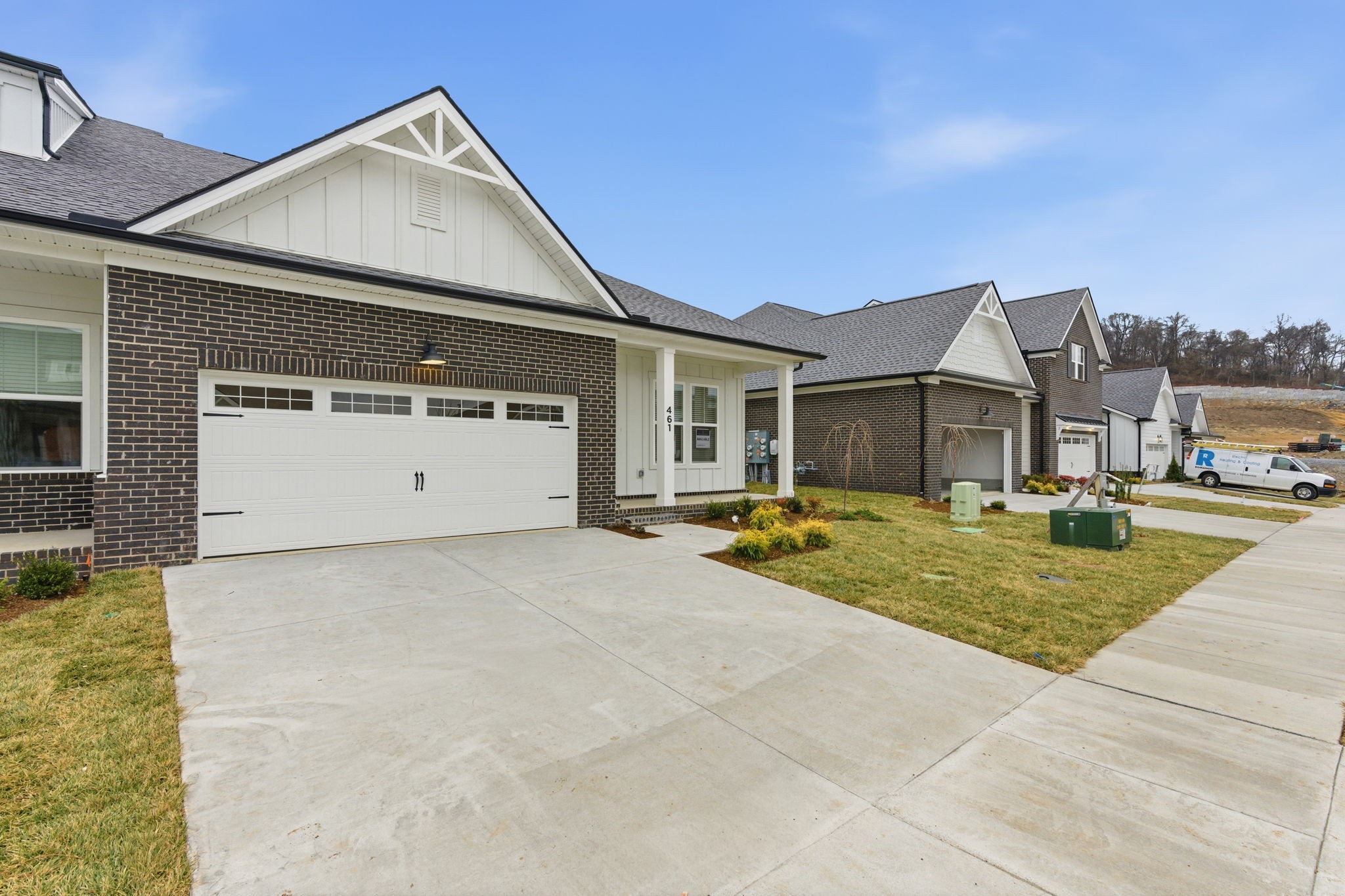 461 Buckwood Avenue E