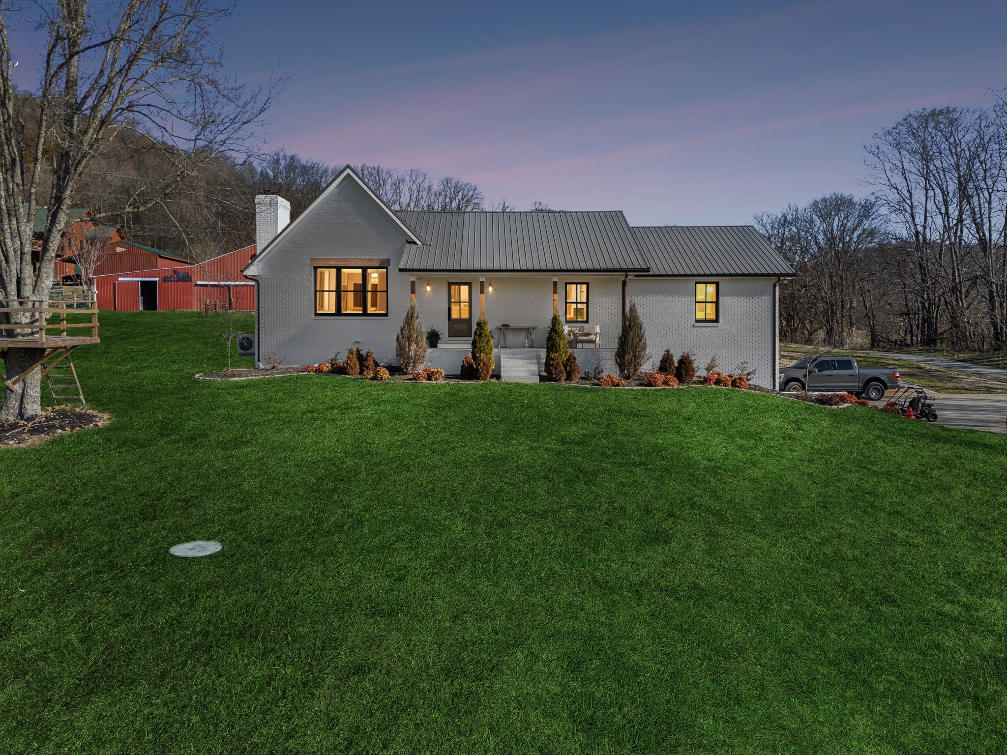 4676 Reed Rd E