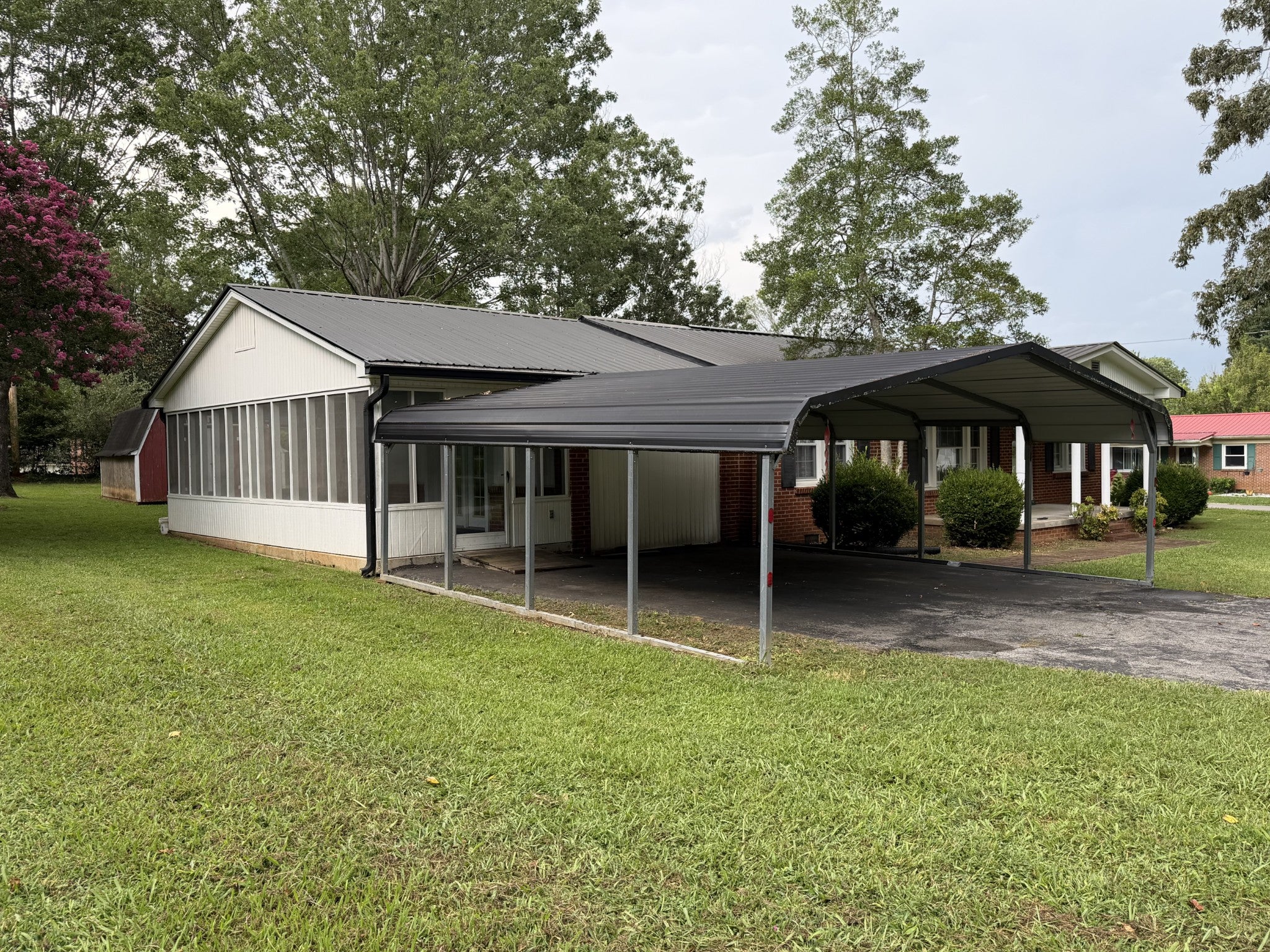 708 Cadillac Ln