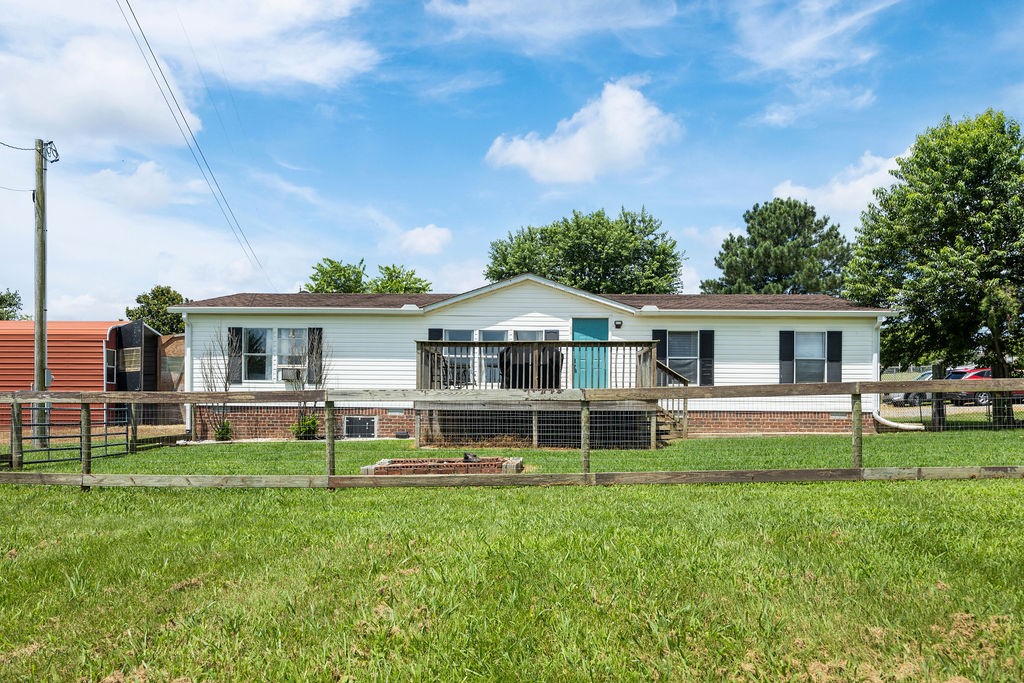594 Governor Hall Rd