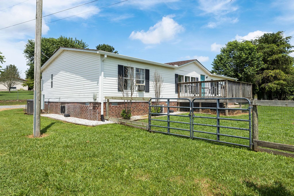 594 Governor Hall Rd