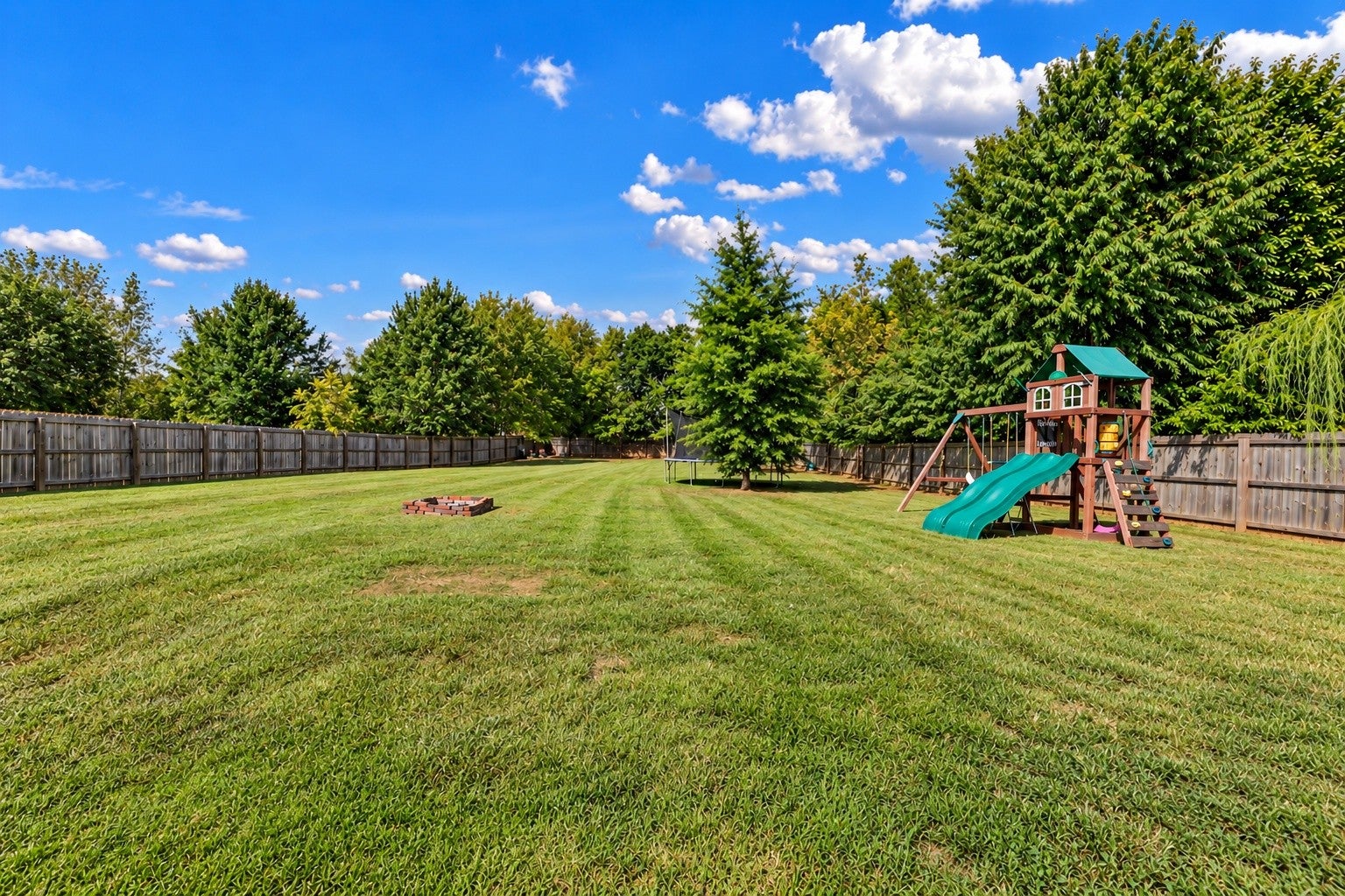 943 Commission Dr