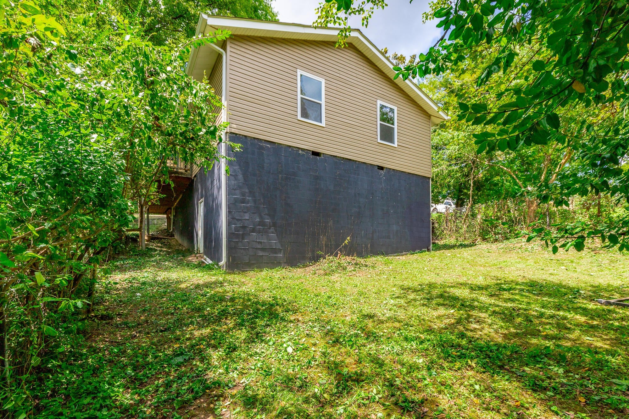 108 S Seminole Drive
