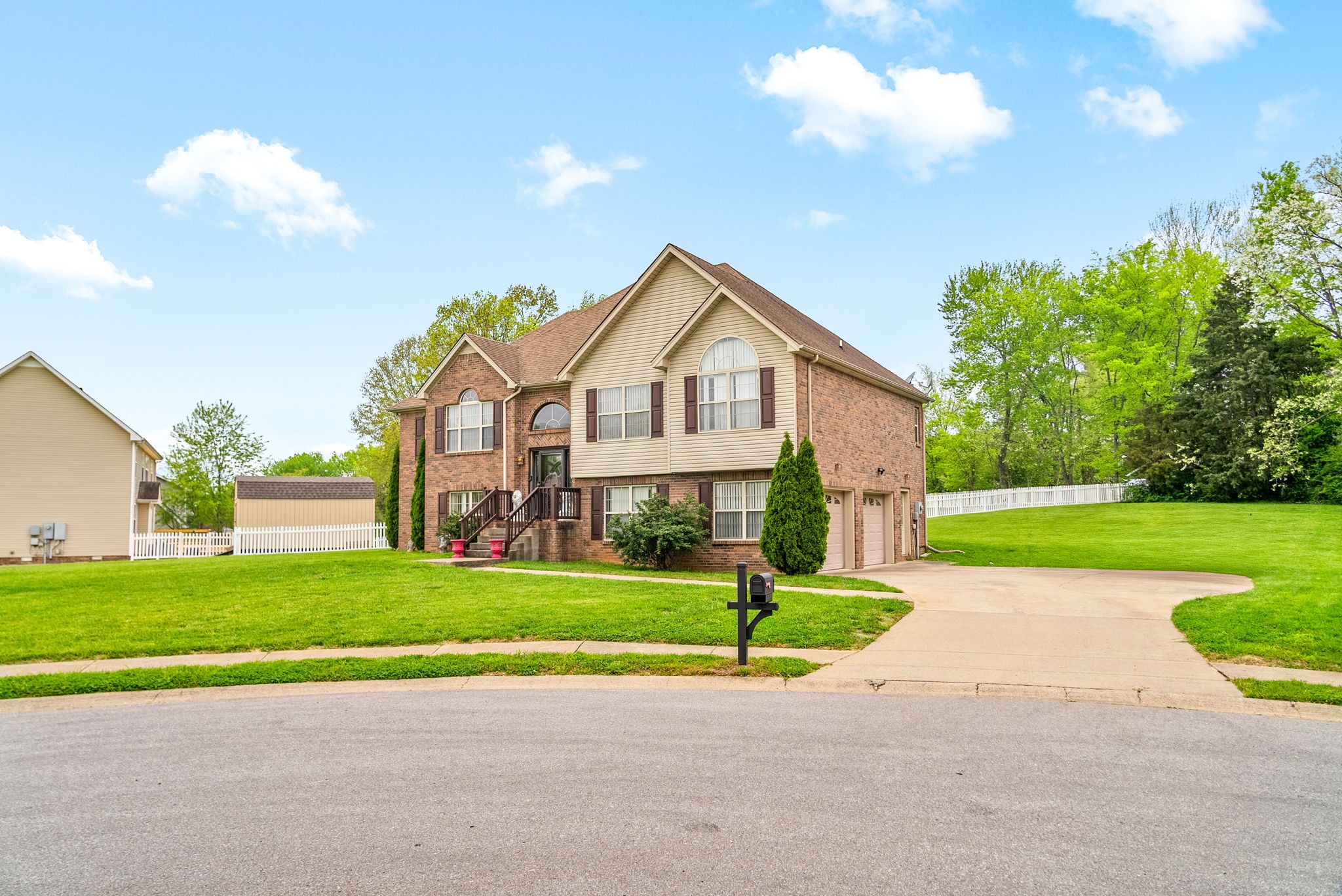 3100 Shadow Bluff Ct