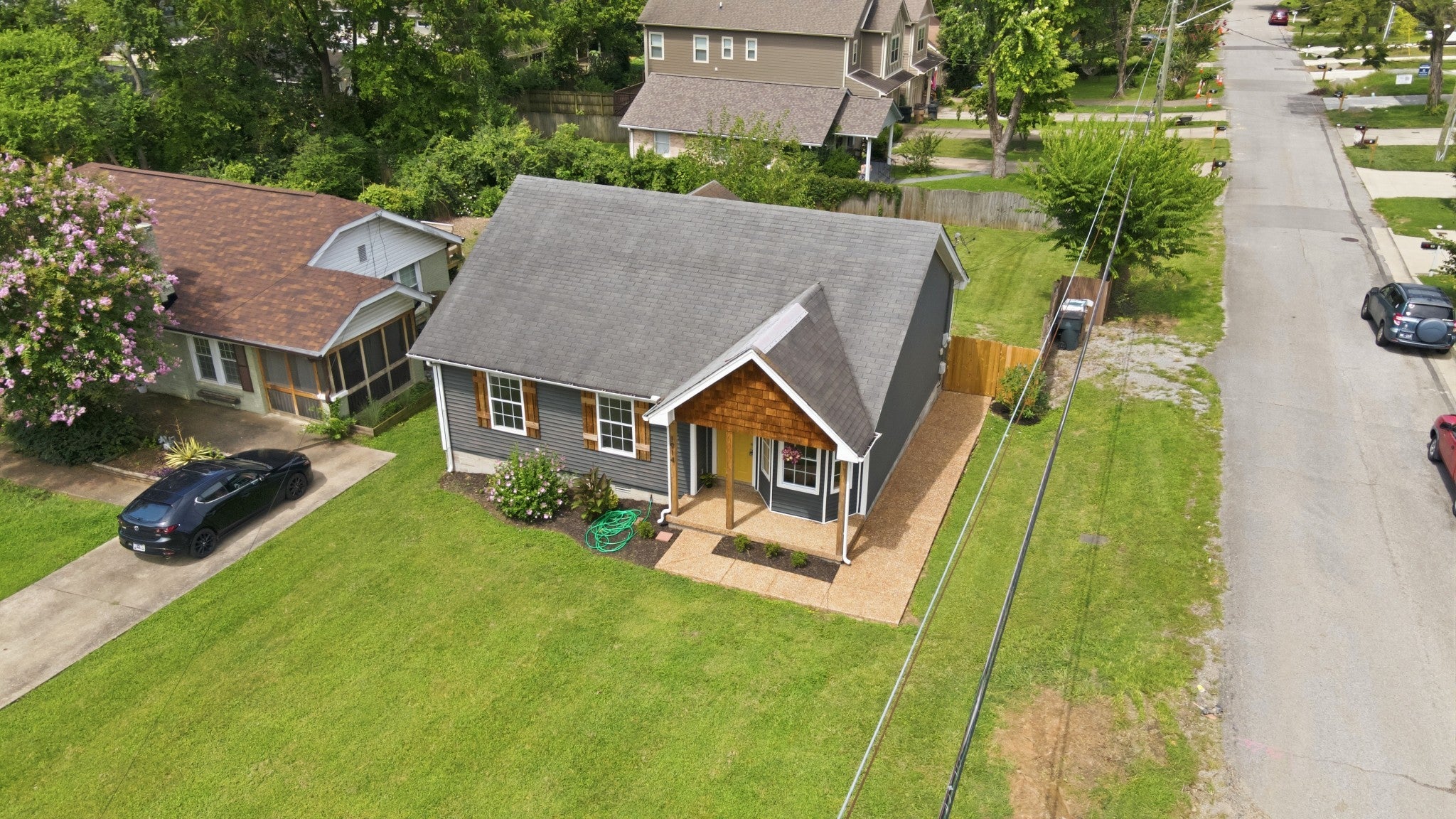listing at 1914 Scott Ave, Nashville