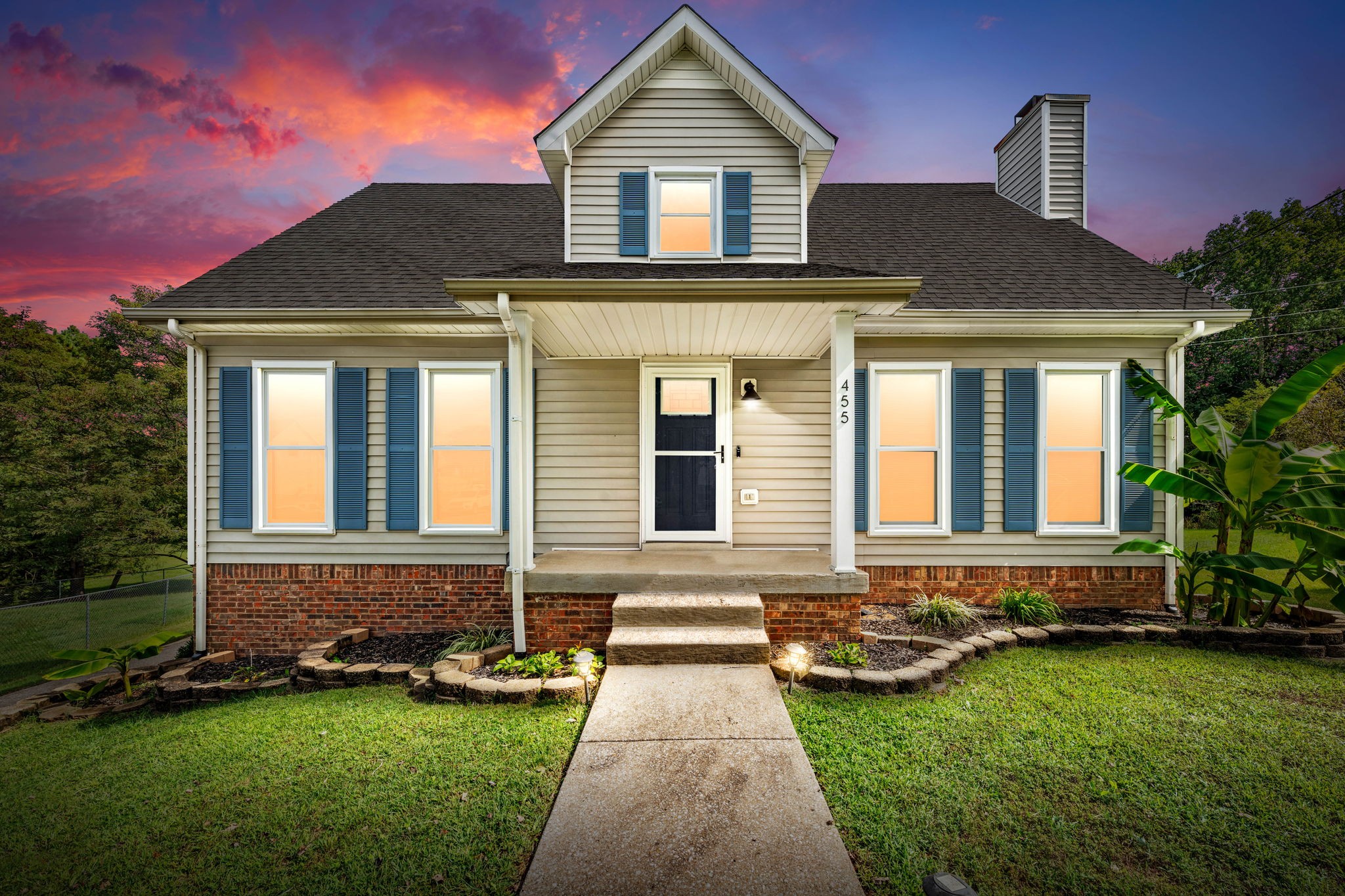 Clarksville, Tennessee 37040, United States, 3 Bedrooms Bedrooms, ,3 BathroomsBathrooms,Residential,Pending,102510