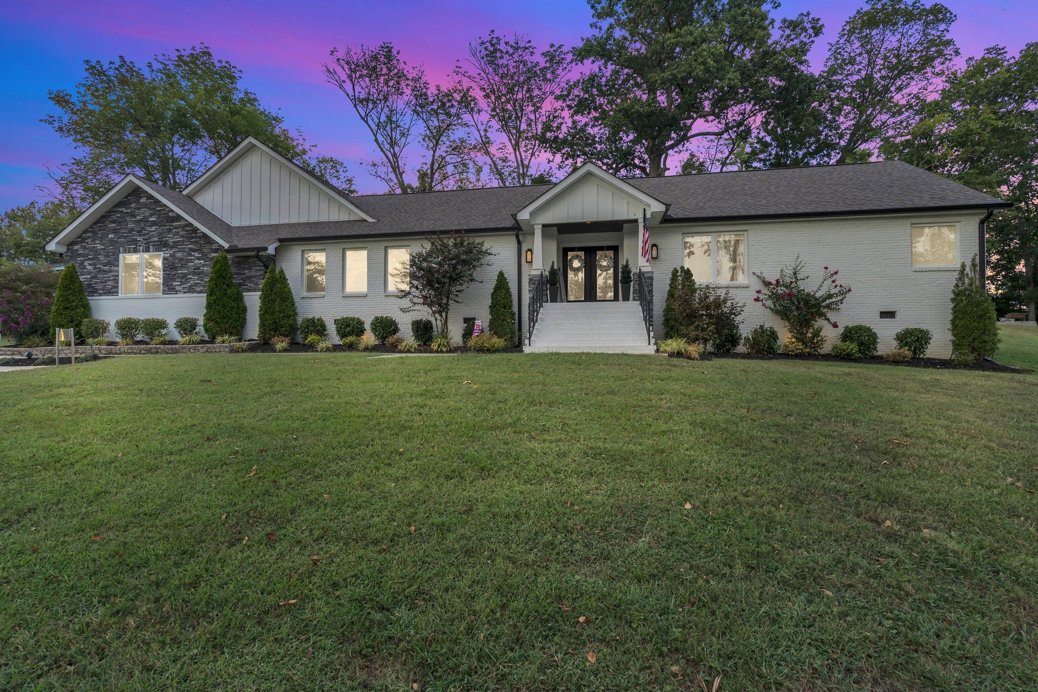 2712 Windemere Dr