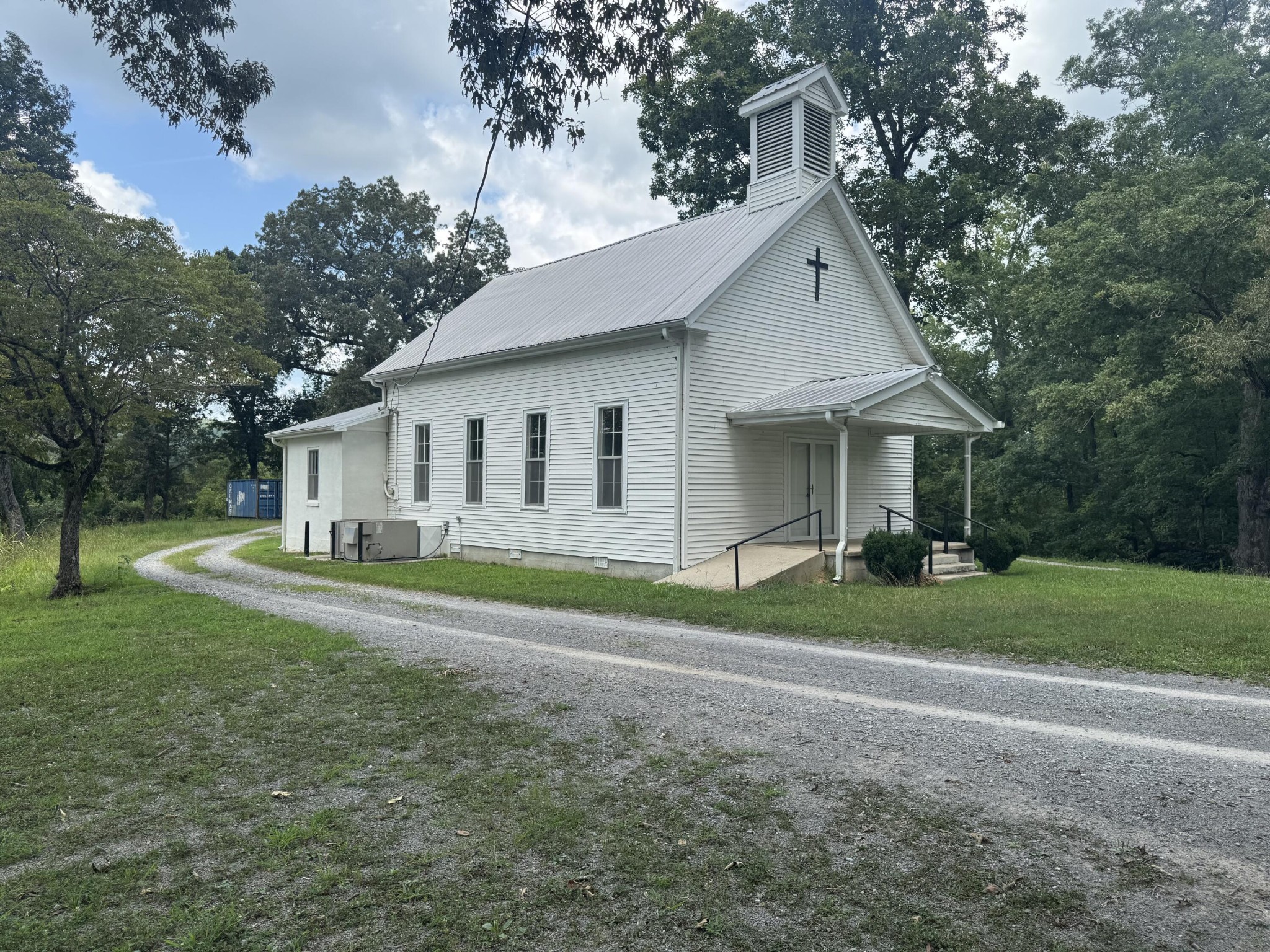 3949 Lower East Valley Road