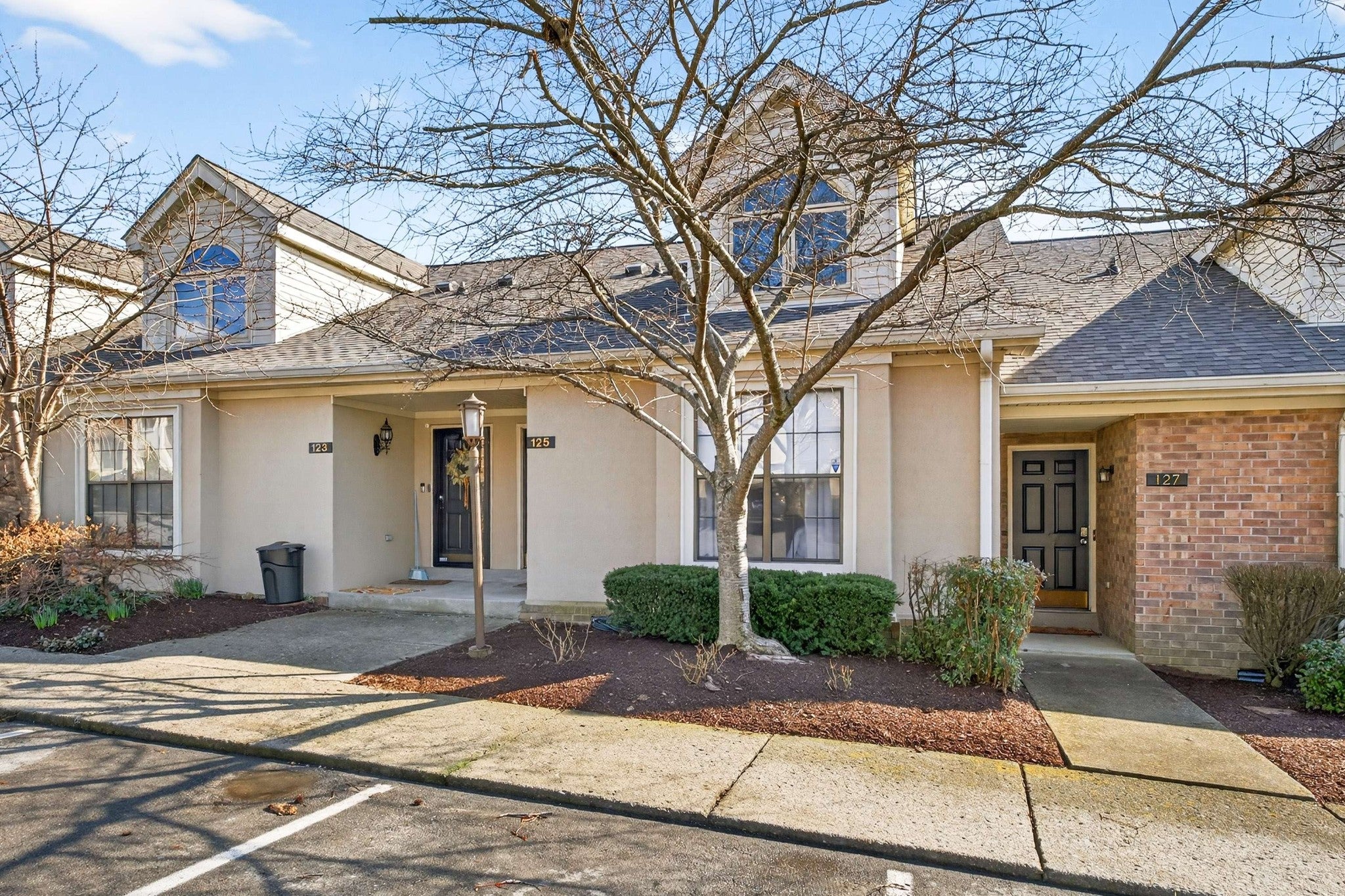 125 Villa View Ct