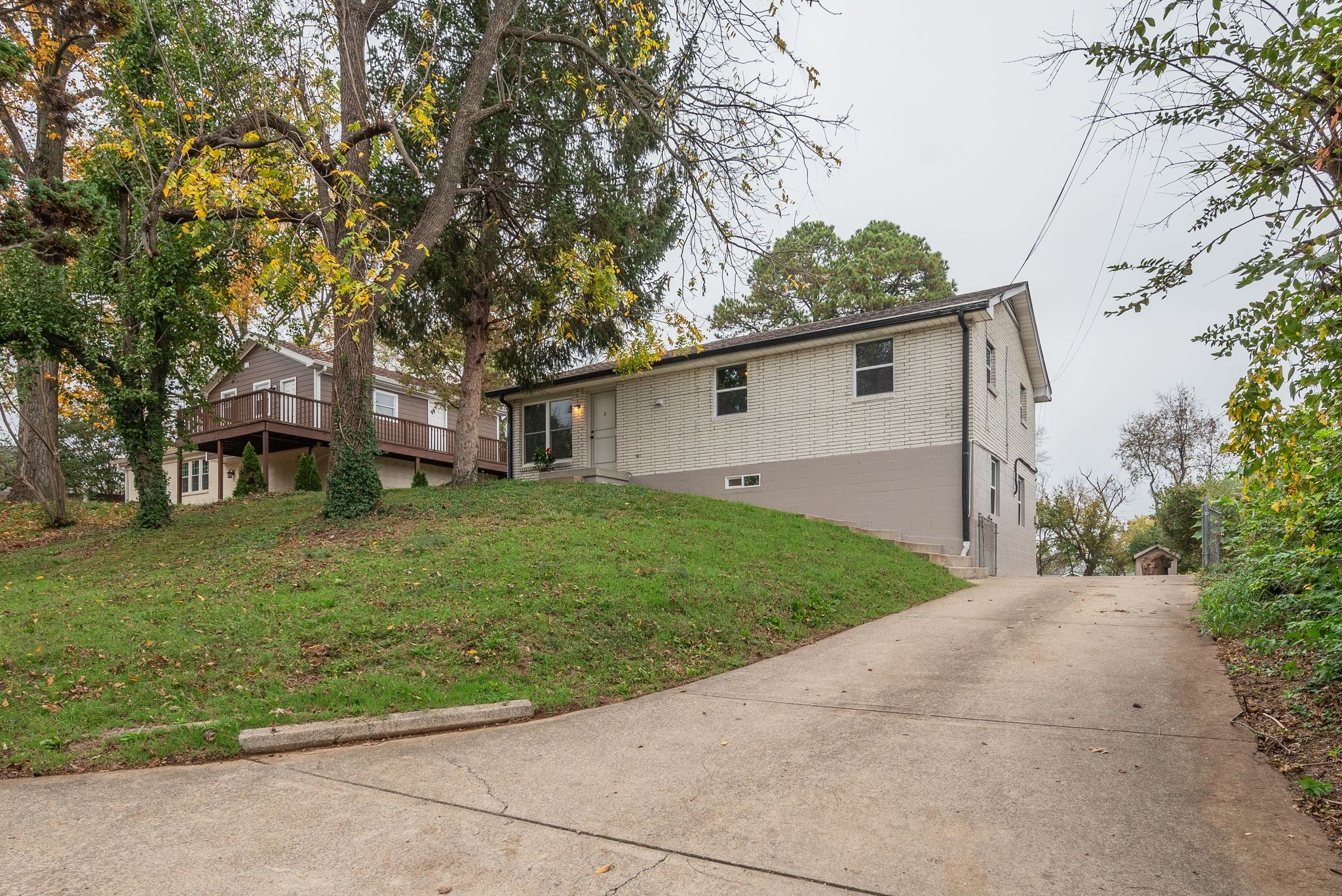 144 Luna Dr