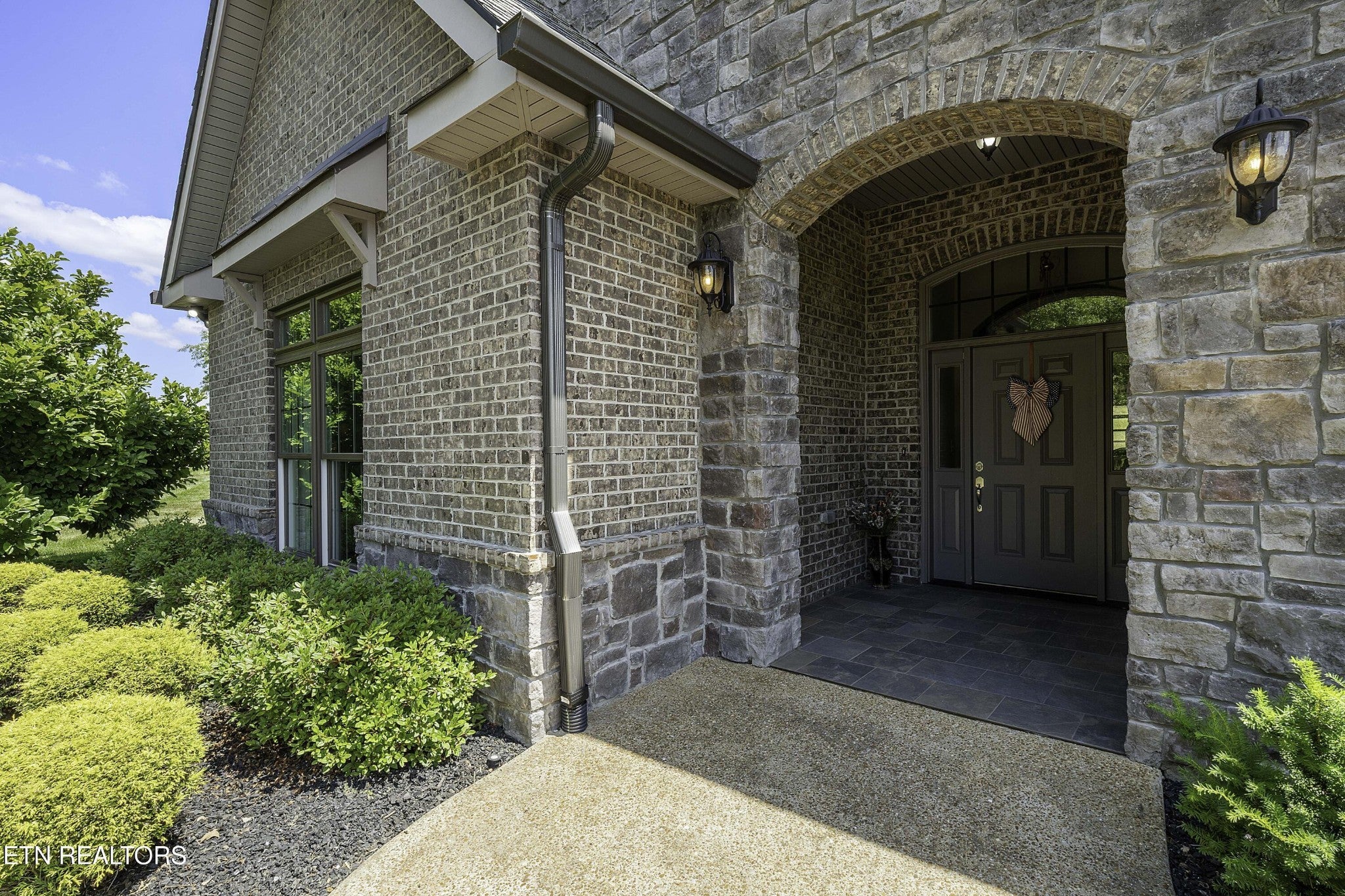1099 Buckhorn Way