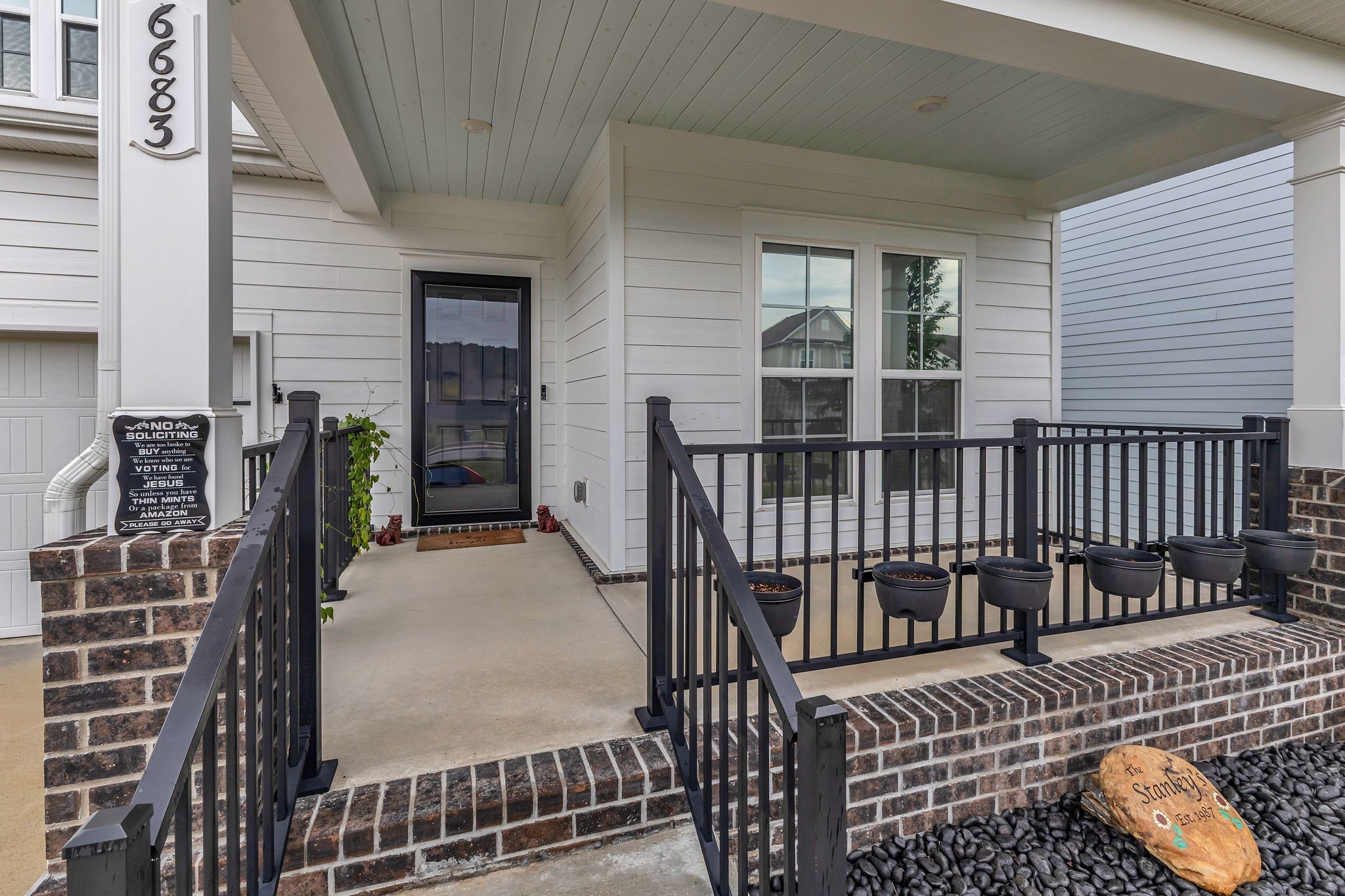 6683 Hanworth Trce
