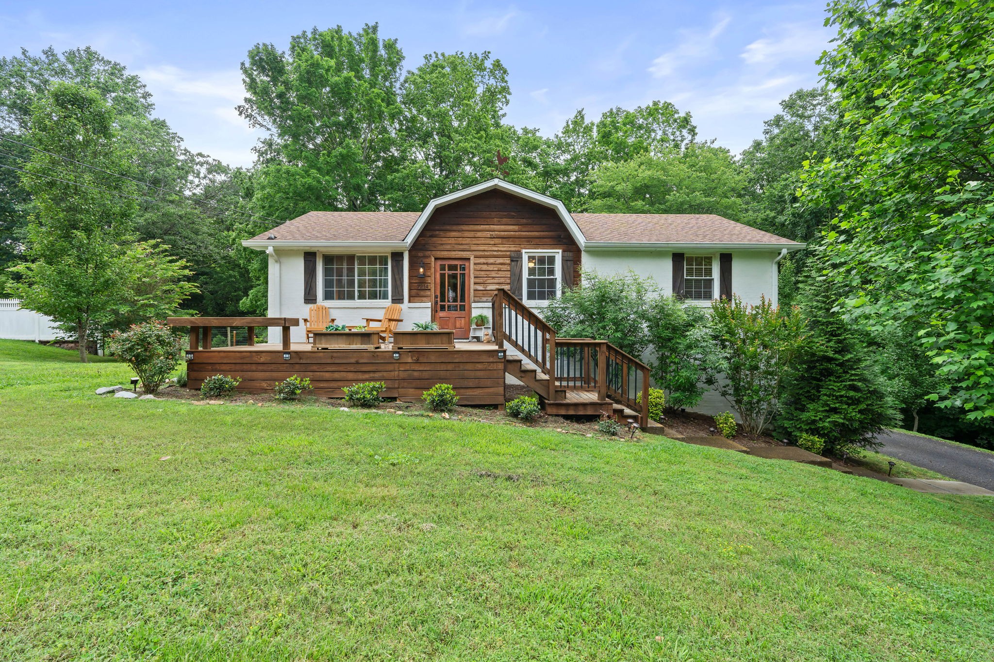 7214 Timberlane Dr