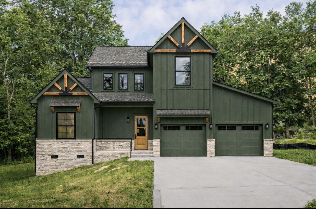 1104 S Graycroft Ave