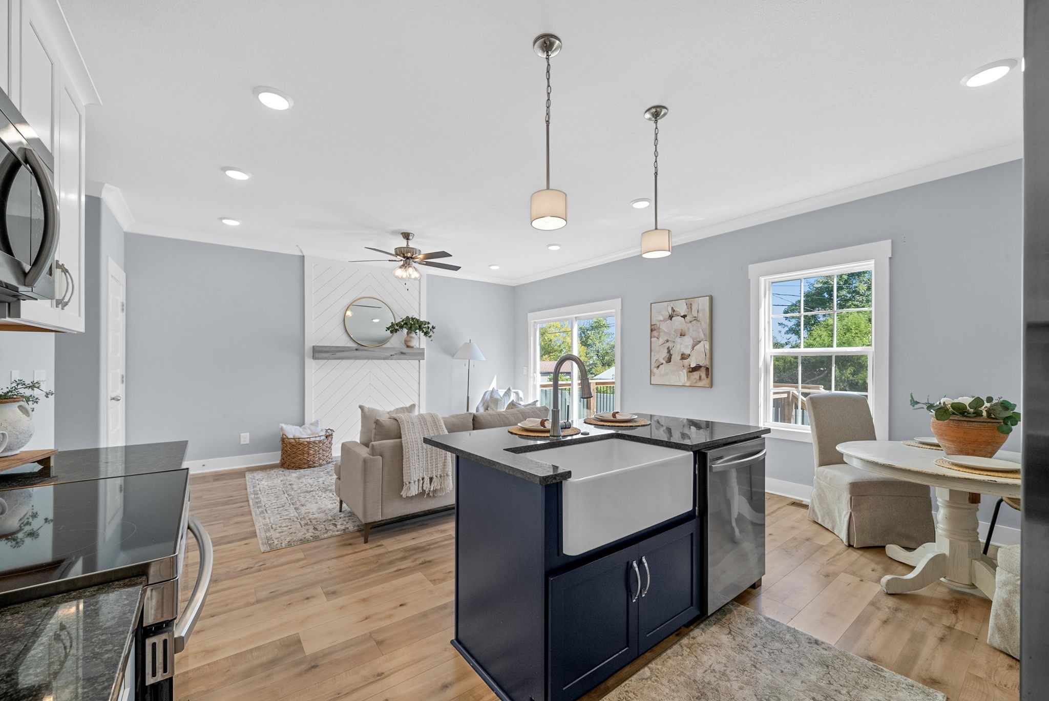 511 Charleston Cove Way