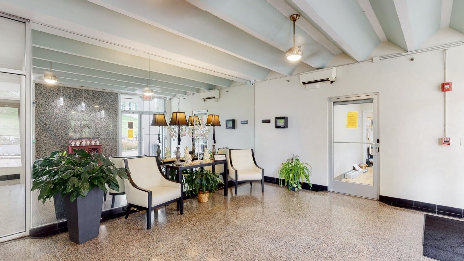 510 Gay St 915