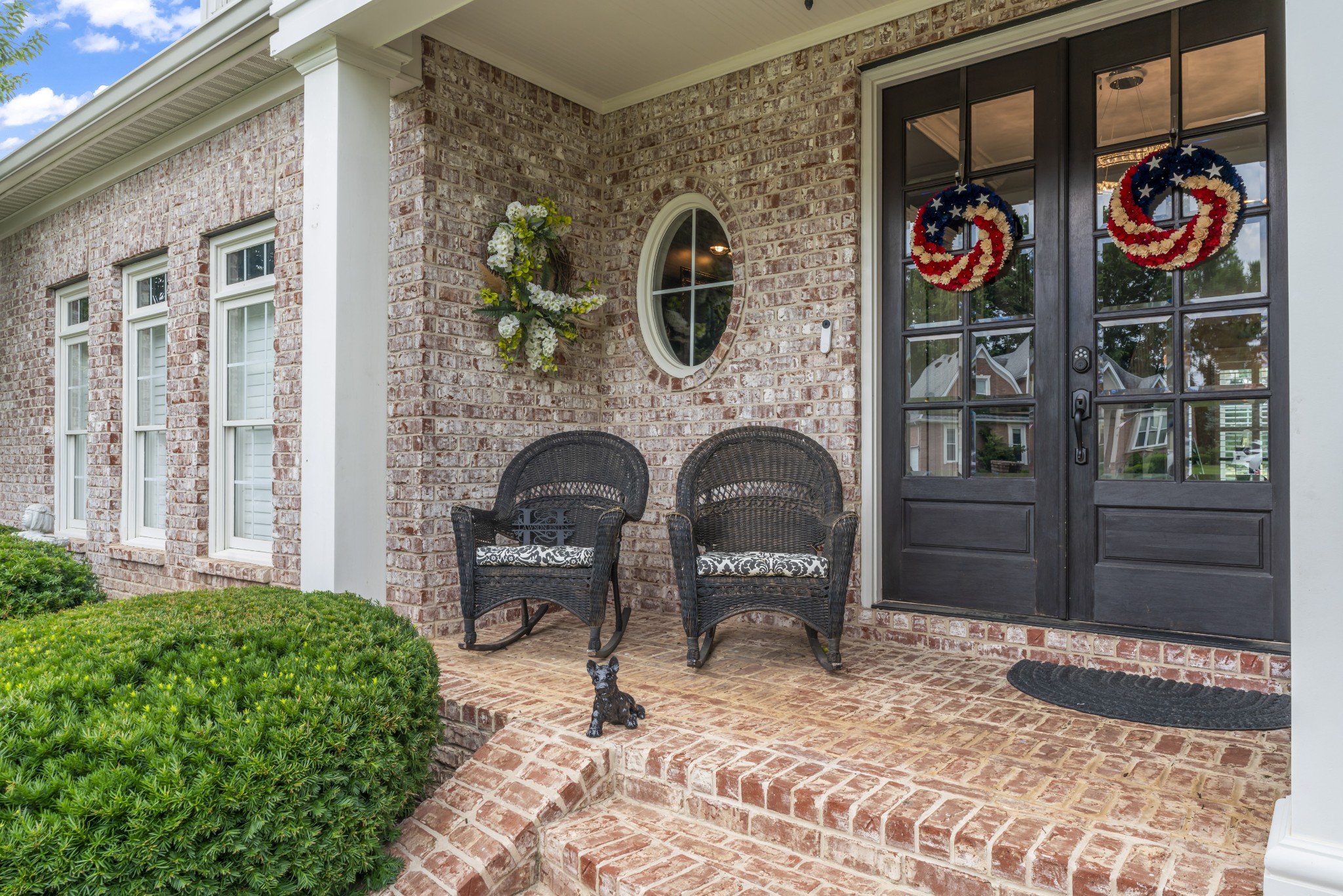 801 Peconic Pl