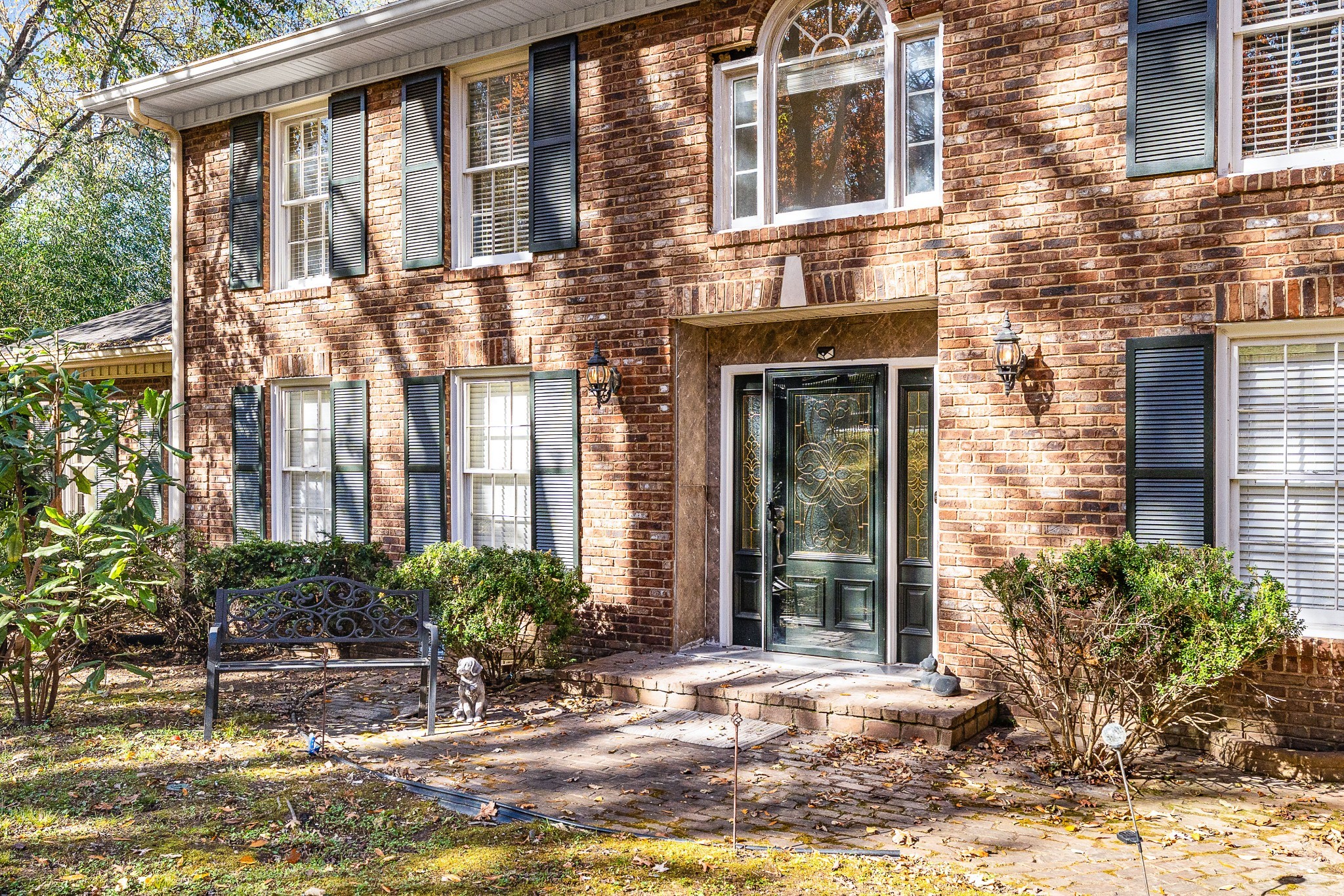 5936 Woodland Hills Dr