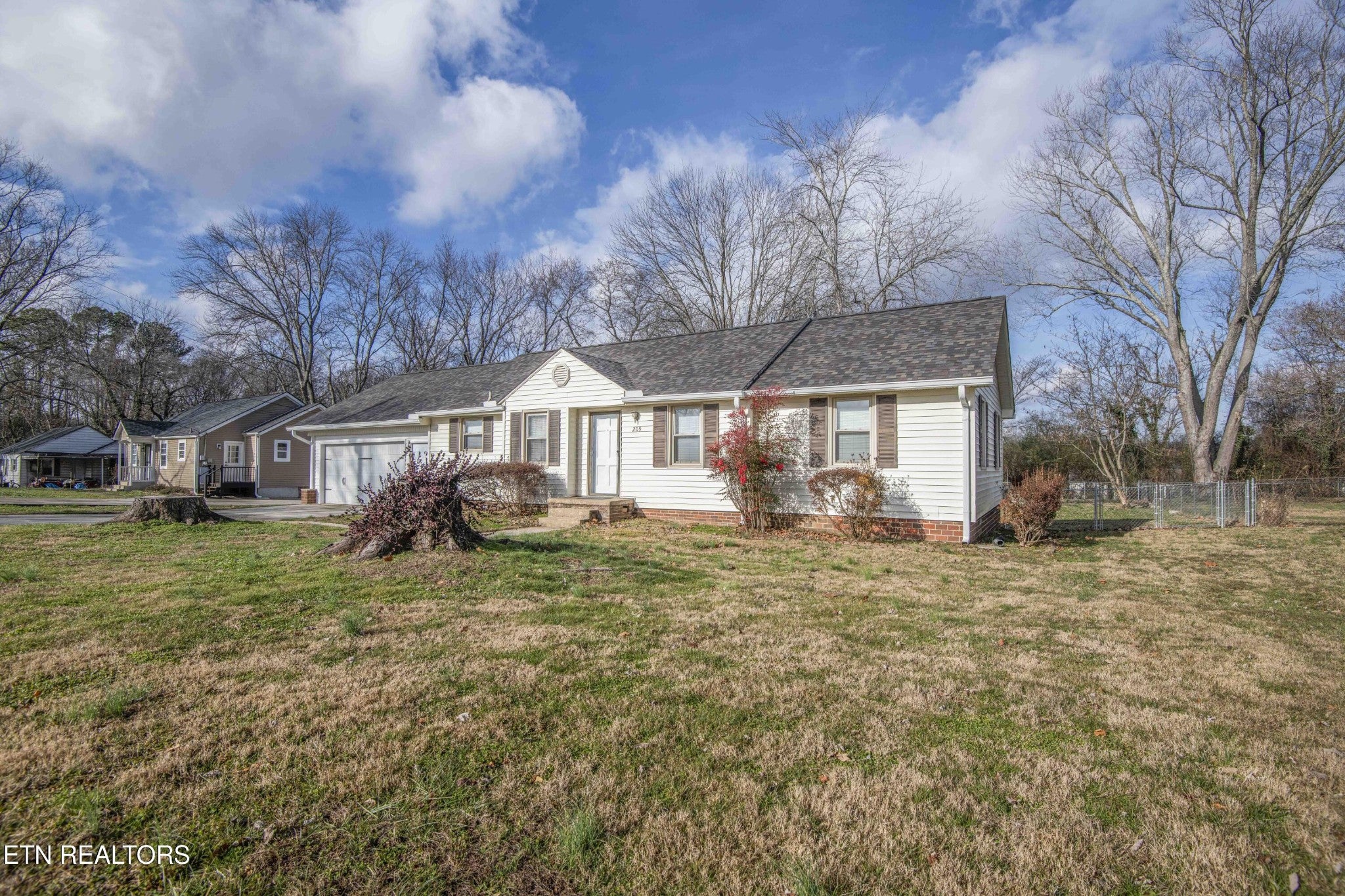 209 N Laurel Circle