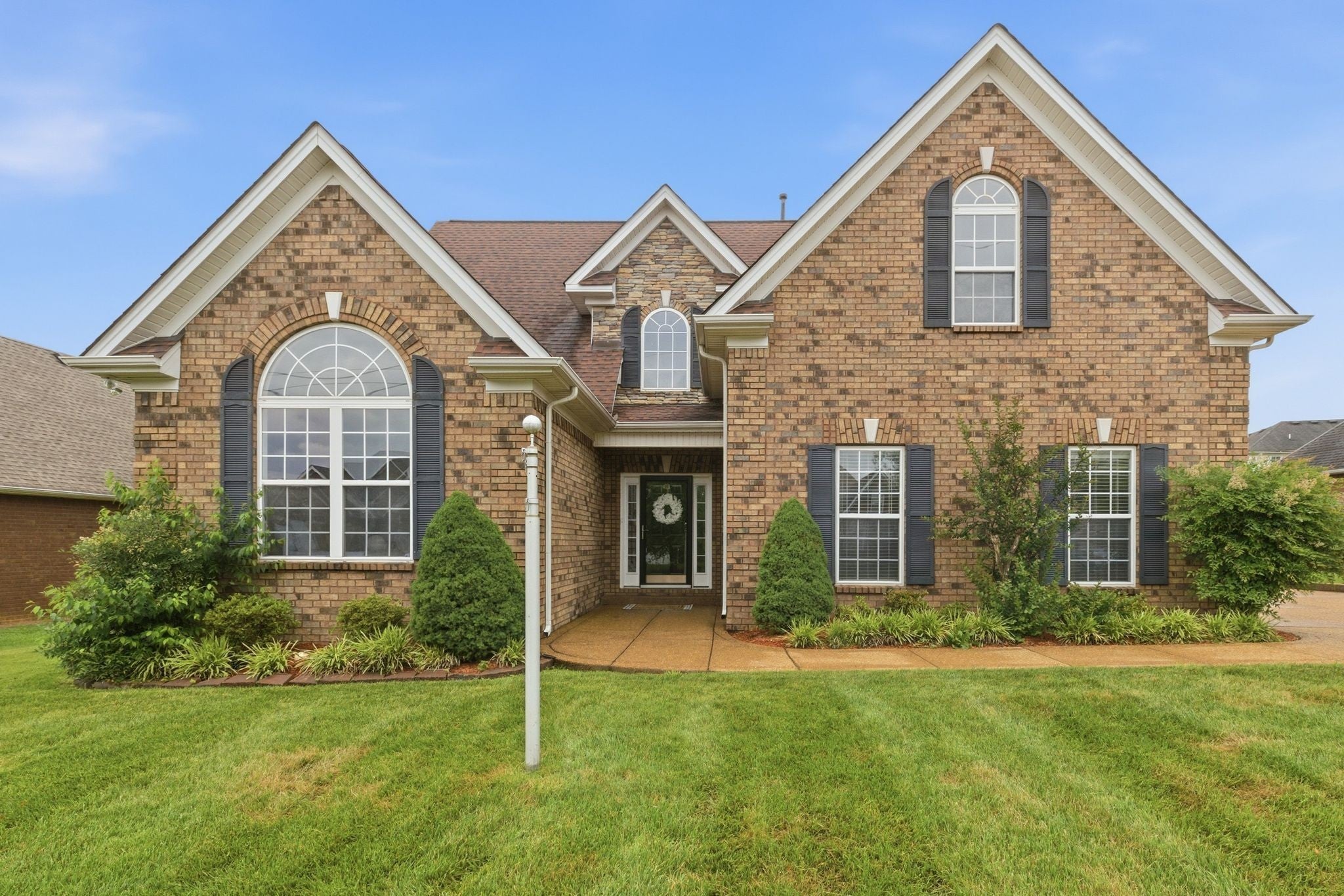 828 Chaqueta Ct