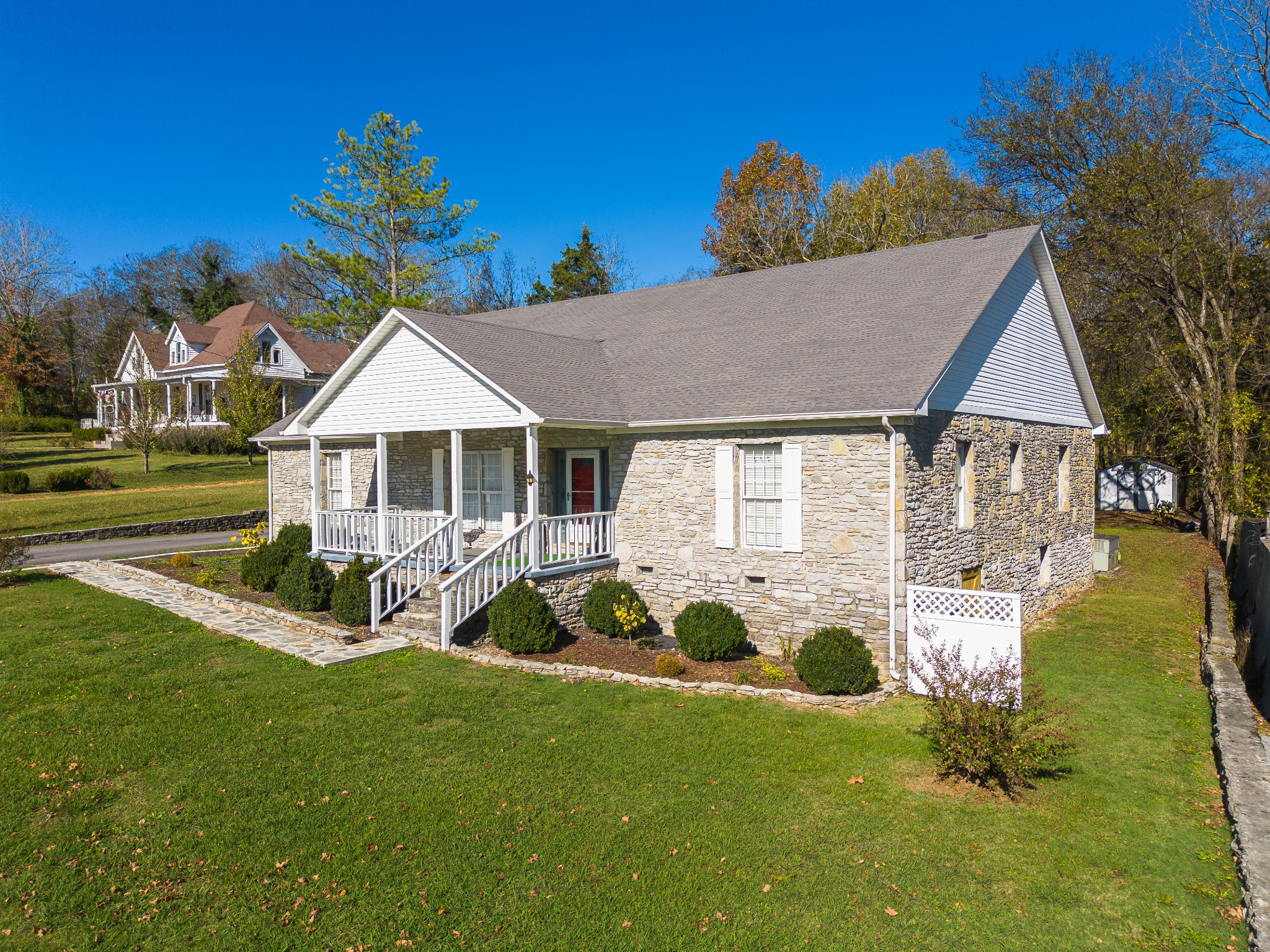 209 Bright Ave