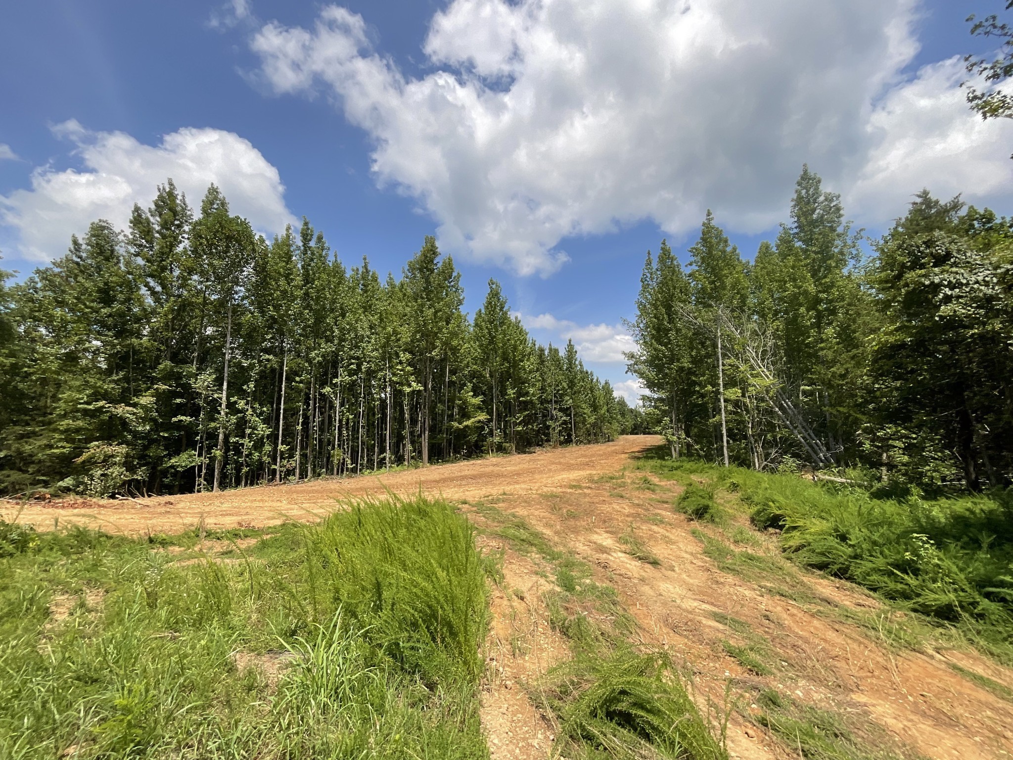 2 Lyle Hollow Rd