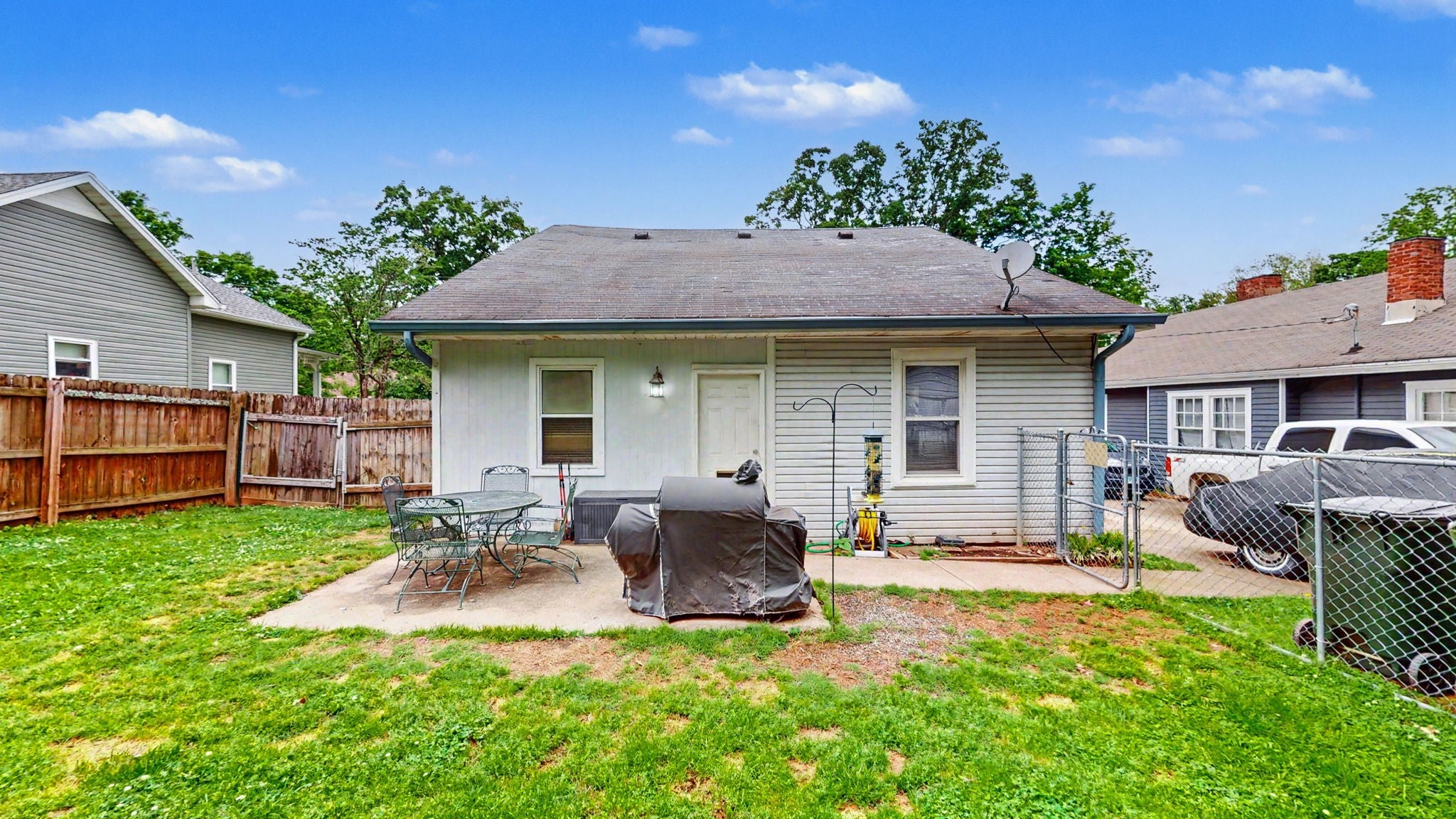 161 E Winchester St