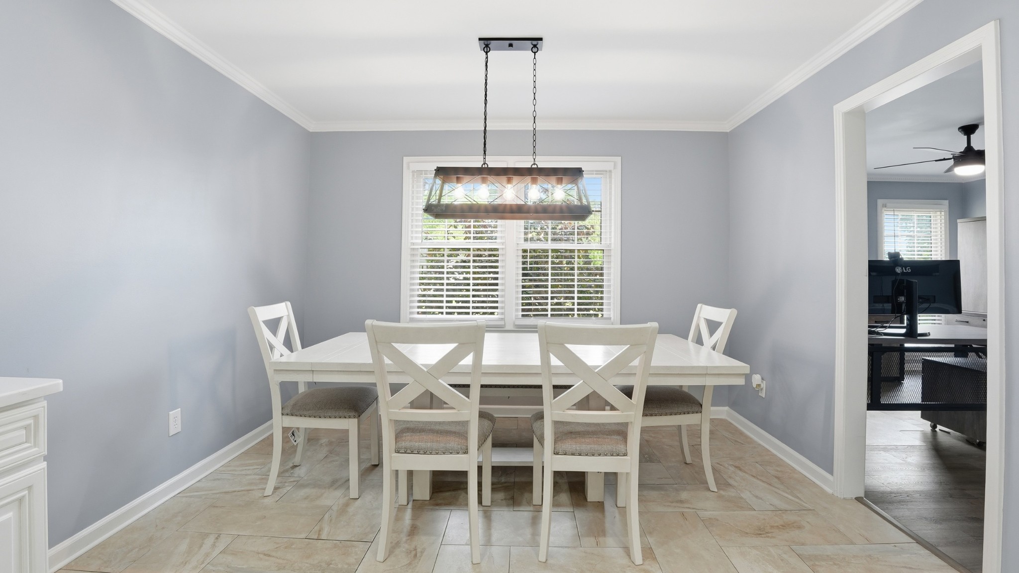 1729 Country Club Dr