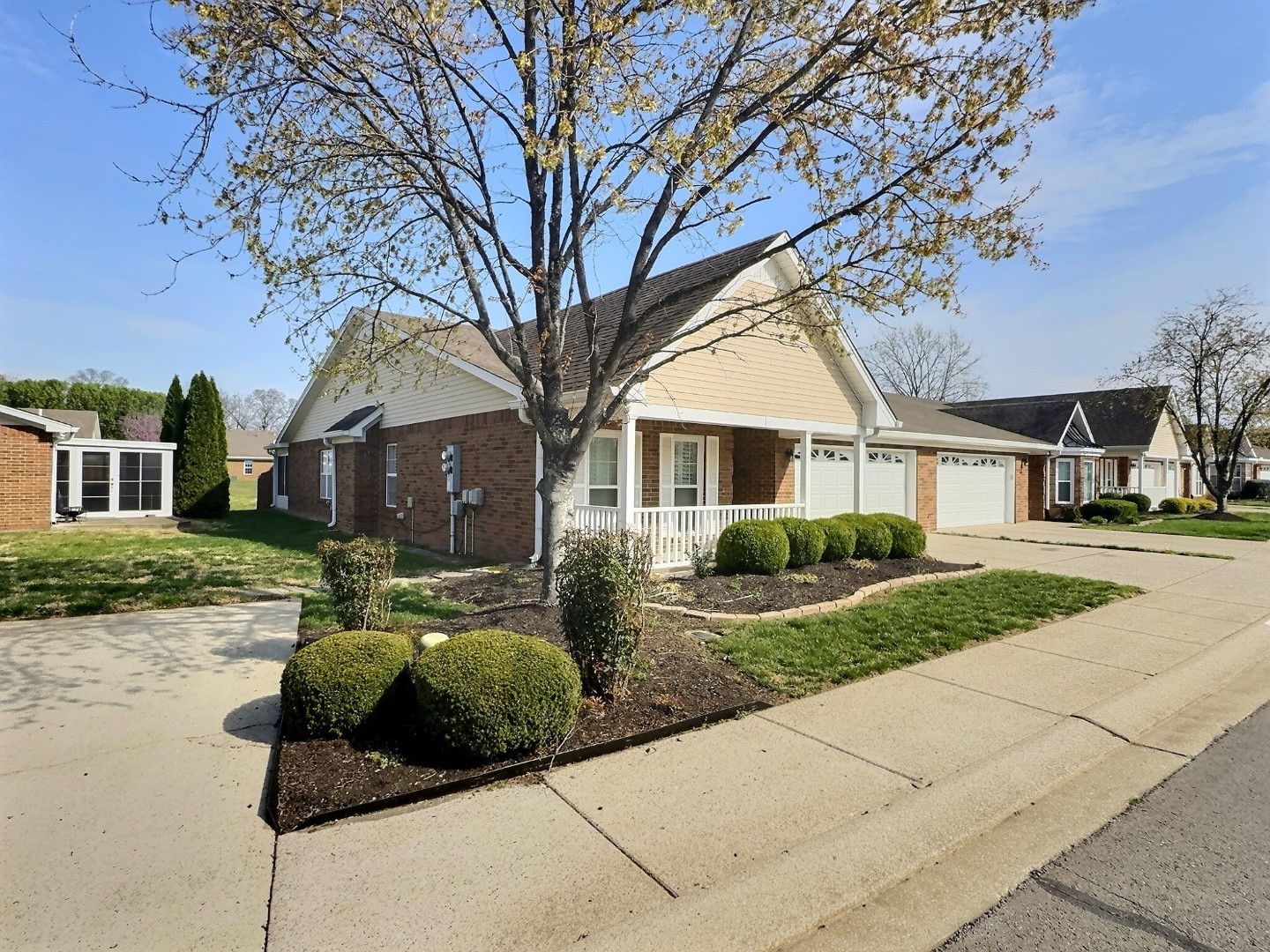 609 Forest Glen Cir