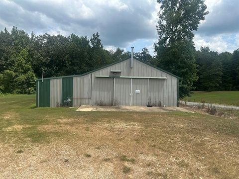 320 South Point Dr Camden TN 38320