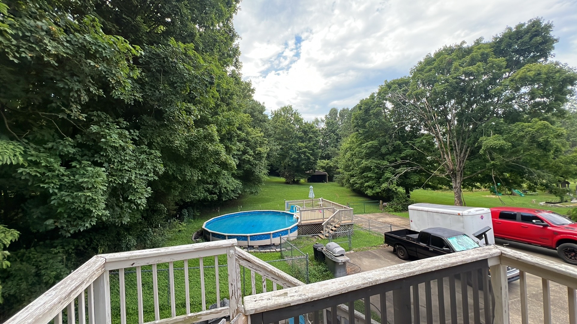 712 Rossview Rd