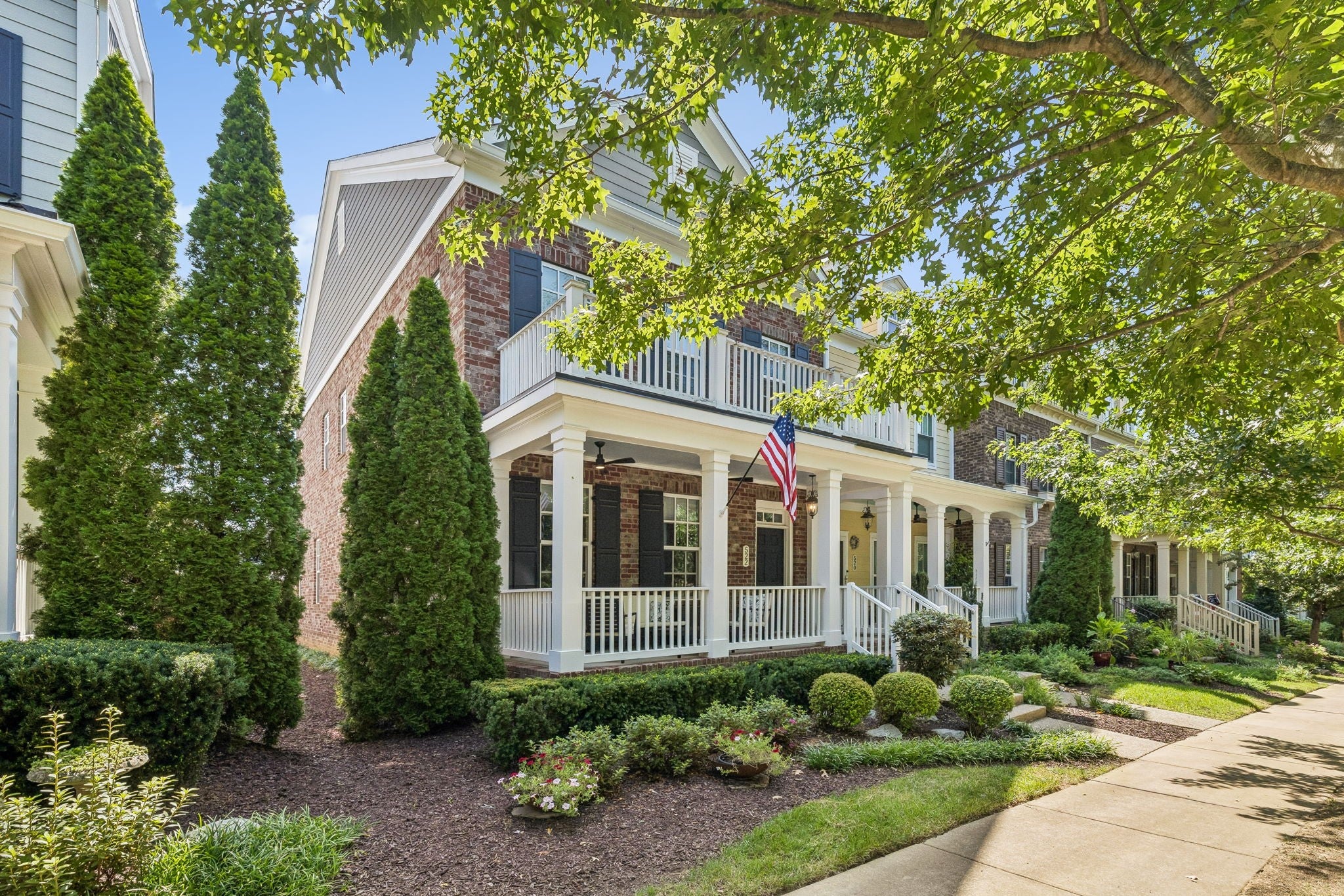 522 Sydenham Dr