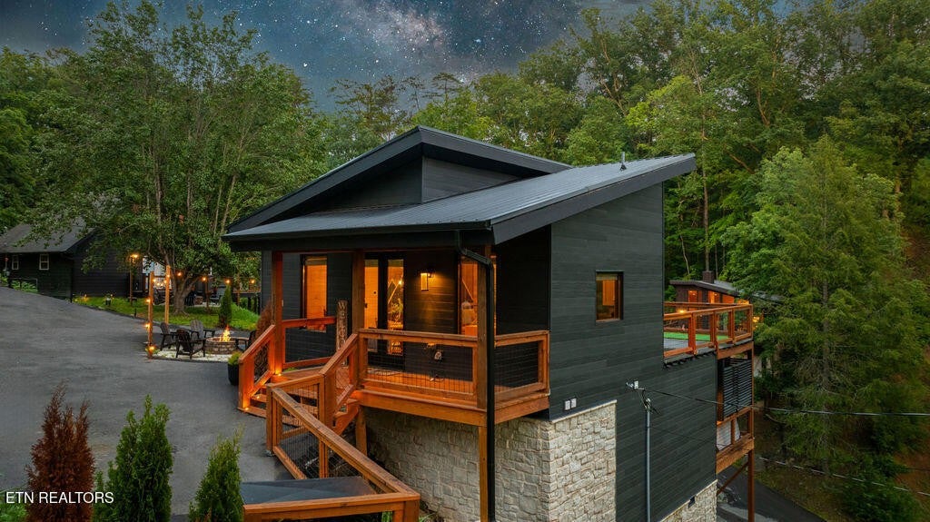 1514 Mountain Drive