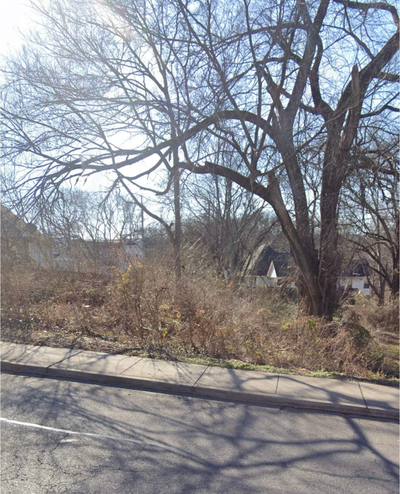 listing at 915 40th Ave N, Nashville