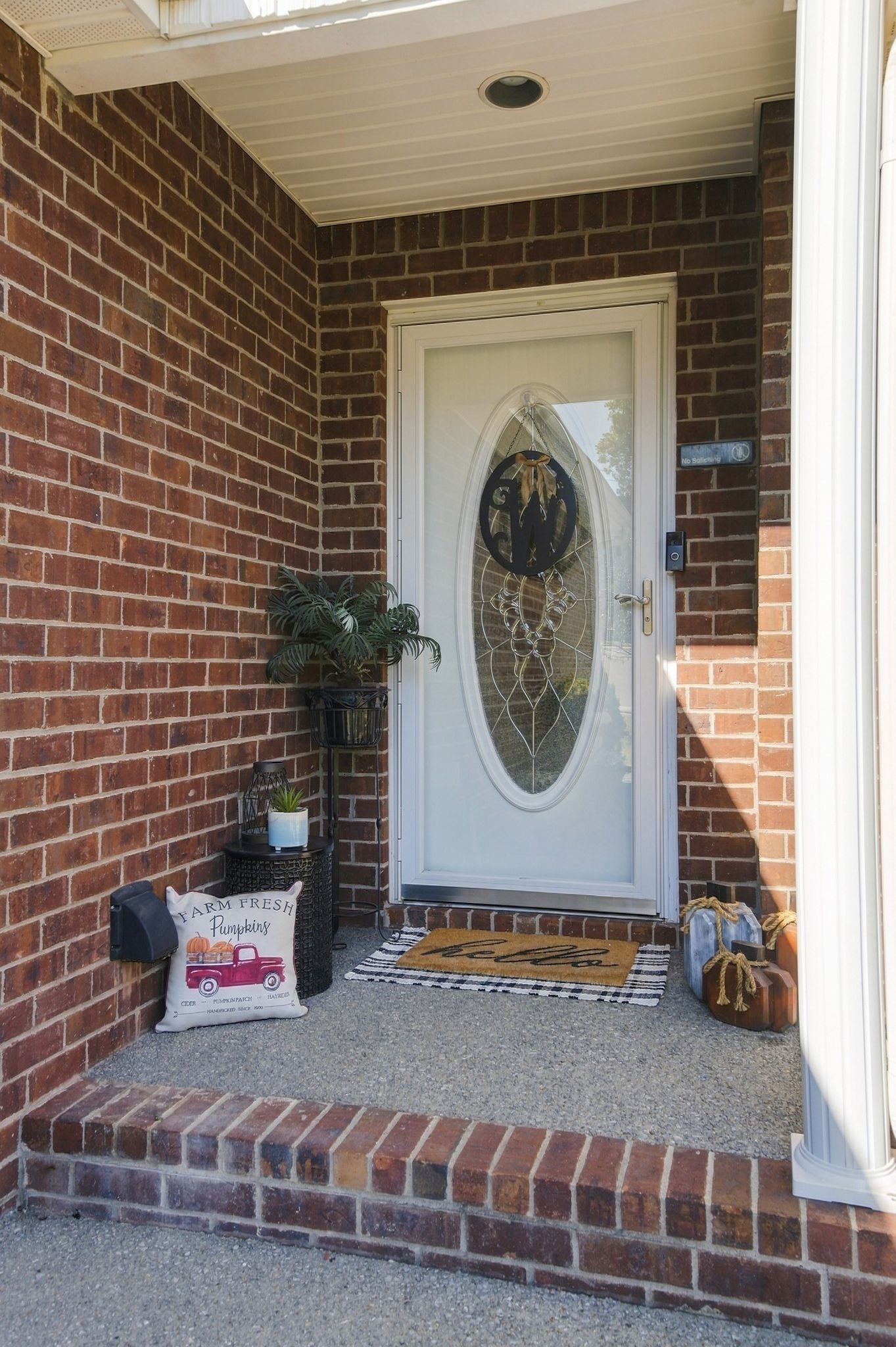3132 Lamura Ln