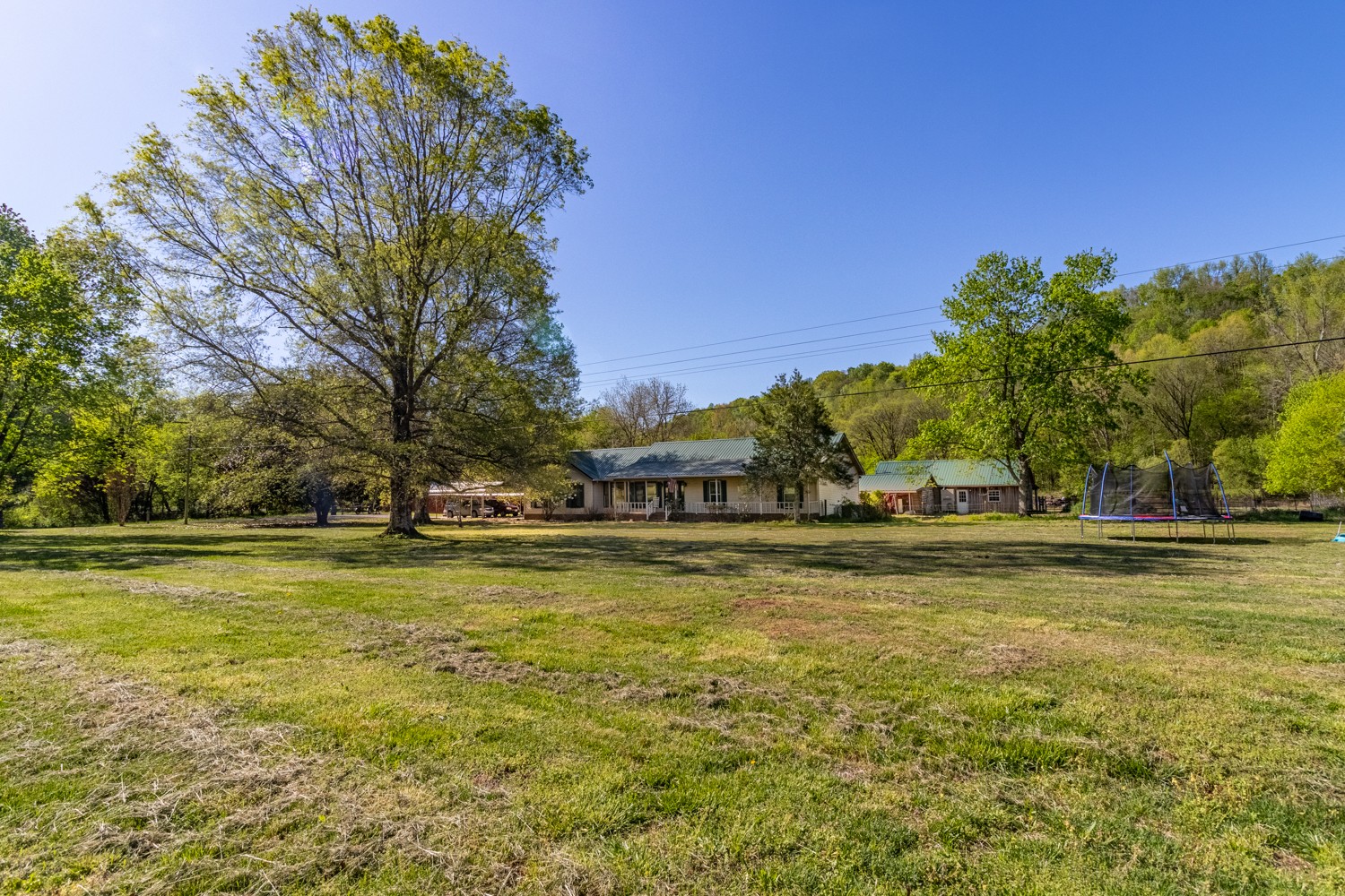 Photo 5 of 67 of 600 Blooming Grove Rd house