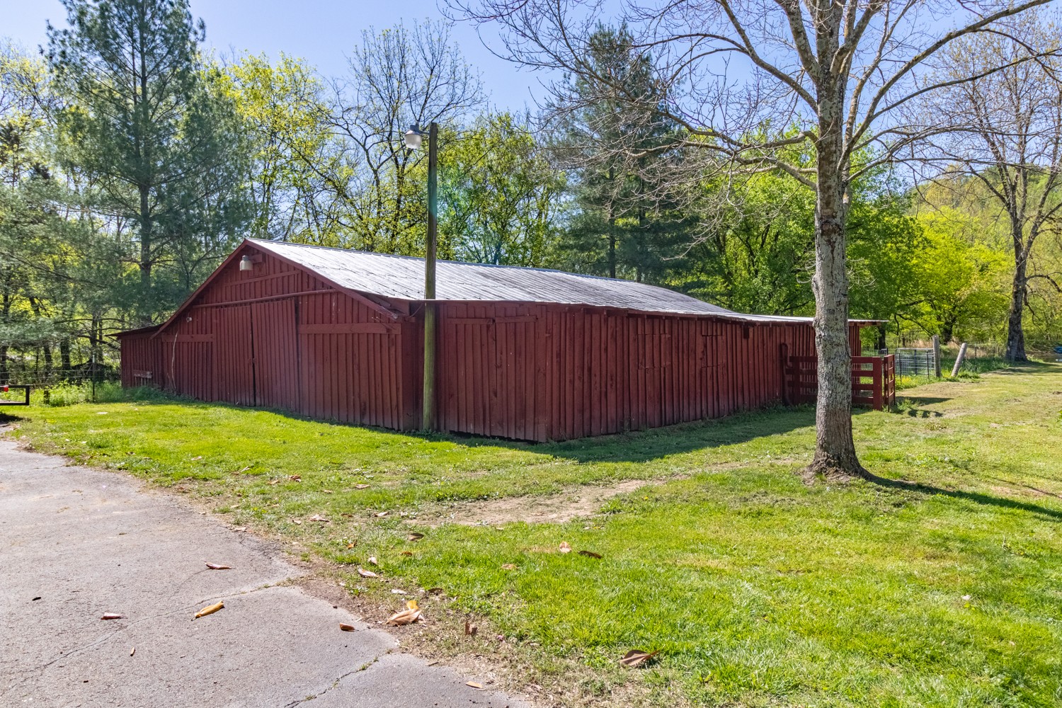 Photo 12 of 67 of 600 Blooming Grove Rd house