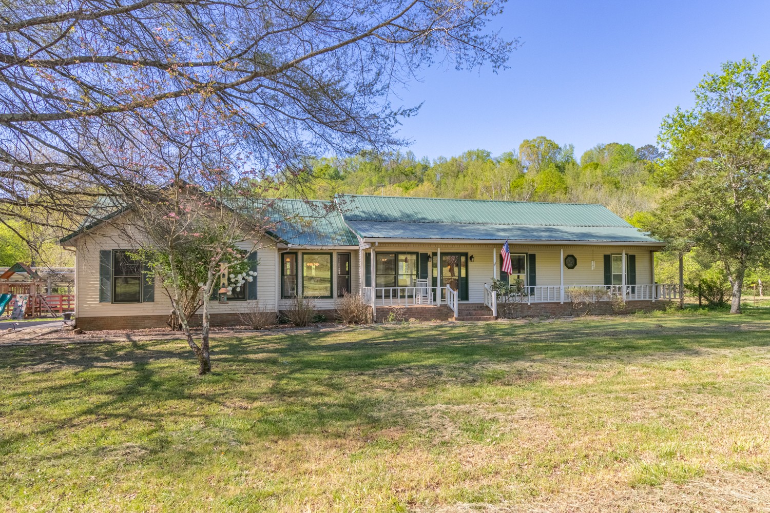 Photo 4 of 67 of 600 Blooming Grove Rd house