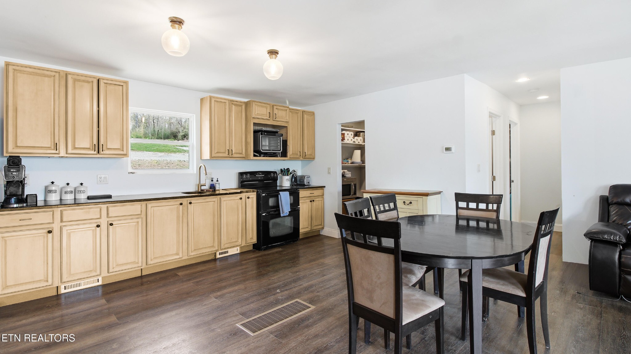 269 Lakeshore Vista Drive