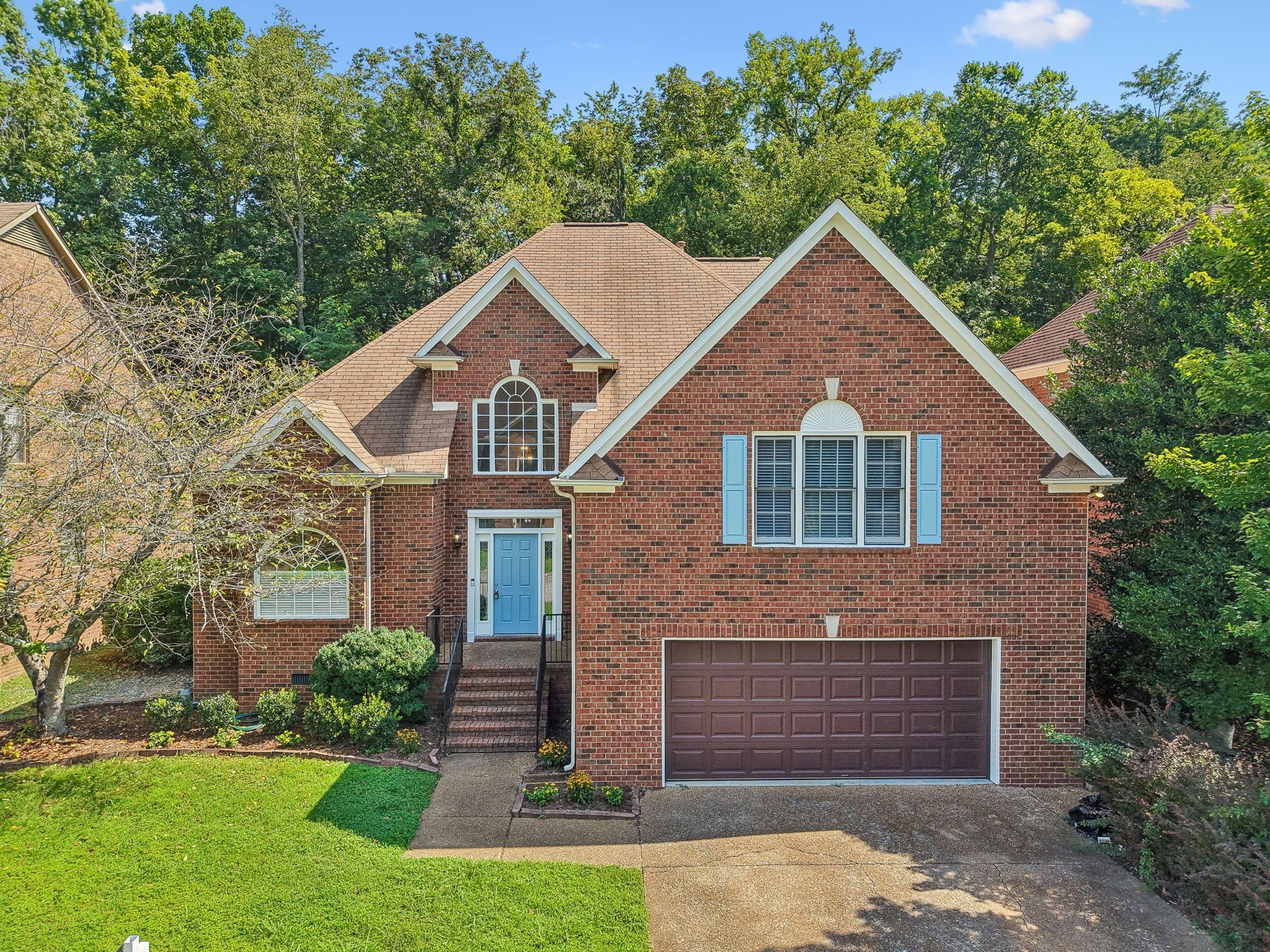 4-bed listing at 125 Sequoyah Ln, Nashville