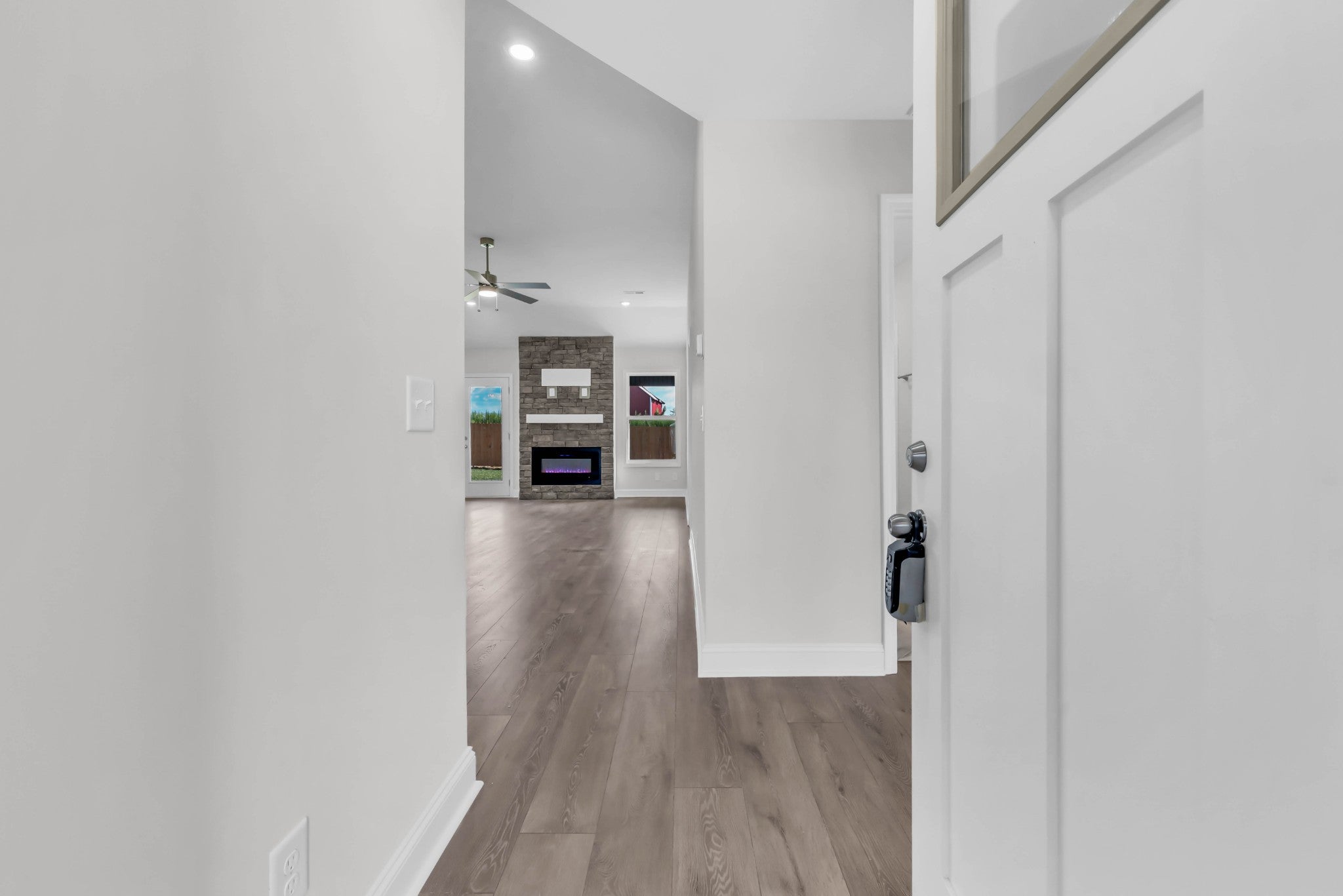 2689 Brewster Dr